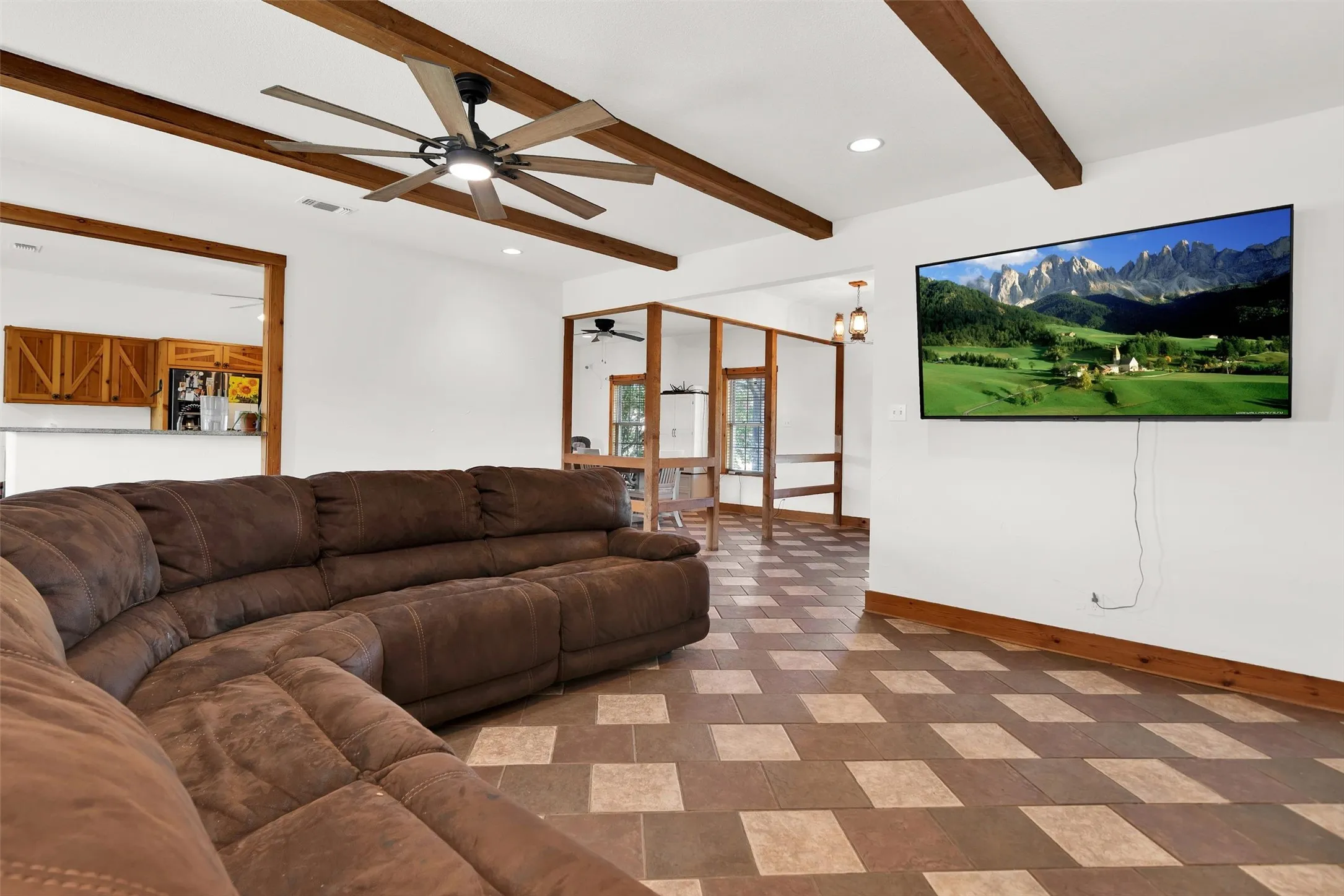 Single Family Residence For Sale in Fannin County , 8787 S State Highway 78, Leonard, Texas 75452, 4 Bedroom, 3 Bathroom, 1 Garage spaces, 2,805 Sqft, built in 2002, mls#21358634, Real Estate Agent in Leonard, Homes For Sale in Fannin county, Homes For Sale in Leonard, Realtor in Leonard Texas, Real Estate Brokerage Independent Realty Texas, Luminita Cordes Realtor
