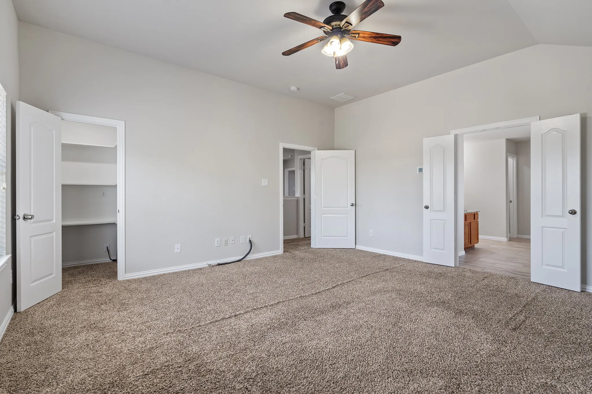Single Family Residence For Sale in Hunt County , 141 Toma Hawk Drive, Greenville, Texas 75402, 4 Bedroom, 3 Bathroom, 2 Garage spaces, 2,507 Sqft, built in 2004, mls#21358741, Real Estate Agent in Greenville, Homes For Sale in Hunt county, Homes For Sale in Greenville, Realtor in Greenville Texas, Real Estate Brokerage Independent Realty Texas, Luminita Cordes Realtor