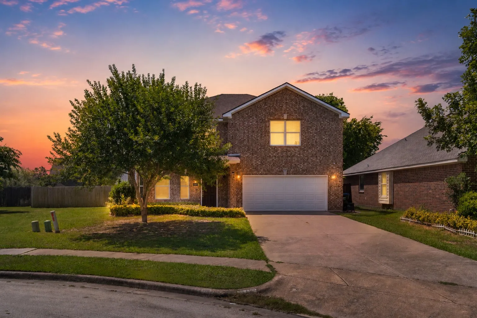 Single Family Residence For Sale in Hunt County , 141 Toma Hawk Drive, Greenville, Texas 75402, 4 Bedroom, 3 Bathroom, 2 Garage spaces, 2,507 Sqft, built in 2004, mls#21358741, Real Estate Agent in Greenville, Homes For Sale in Hunt county, Homes For Sale in Greenville, Realtor in Greenville Texas, Real Estate Brokerage Independent Realty Texas, Luminita Cordes Realtor
