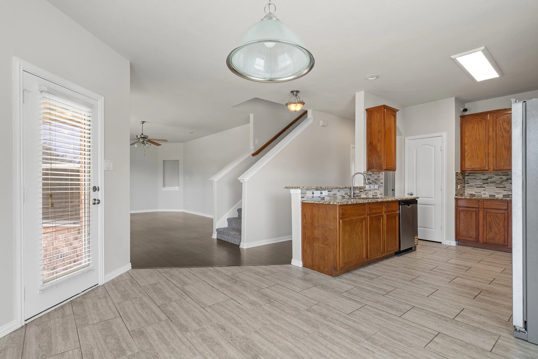 Single Family Residence For Sale in Hunt County , 141 Toma Hawk Drive, Greenville, Texas 75402, 4 Bedroom, 3 Bathroom, 2 Garage spaces, 2,507 Sqft, built in 2004, mls#21358741, Real Estate Agent in Greenville, Homes For Sale in Hunt county, Homes For Sale in Greenville, Realtor in Greenville Texas, Real Estate Brokerage Independent Realty Texas, Luminita Cordes Realtor