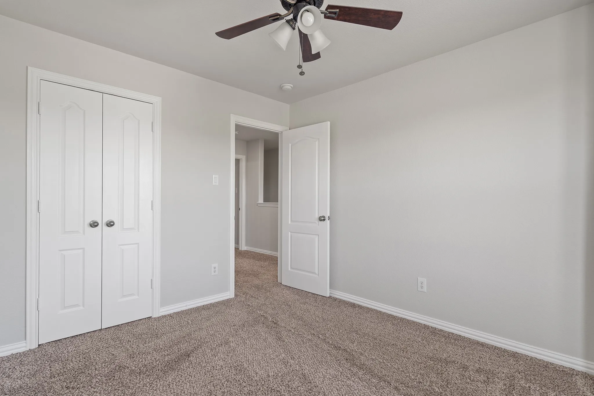 Single Family Residence For Sale in Hunt County , 141 Toma Hawk Drive, Greenville, Texas 75402, 4 Bedroom, 3 Bathroom, 2 Garage spaces, 2,507 Sqft, built in 2004, mls#21358741, Real Estate Agent in Greenville, Homes For Sale in Hunt county, Homes For Sale in Greenville, Realtor in Greenville Texas, Real Estate Brokerage Independent Realty Texas, Luminita Cordes Realtor