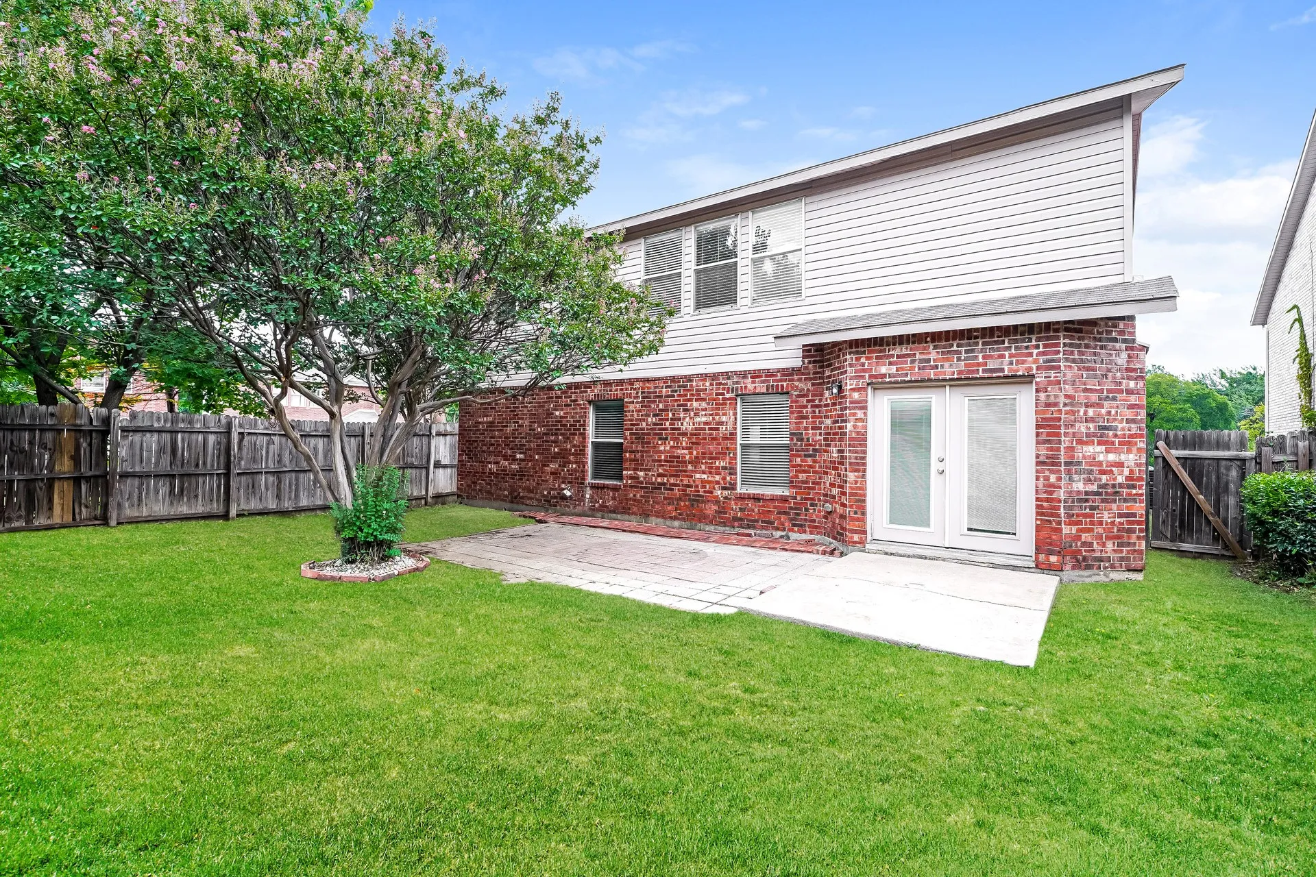 Single Family Residence For Rent in Tarrant County , 5293 Chessie Circle, Haltom City, Texas 76137, 4 Bedroom, 3 Bathroom, 2 Garage spaces, 3,131 Sqft, built in 1999, mls#21358833, Real Estate Agent in Haltom City, Homes For Rent in Tarrant county, Homes For Rent in Haltom City, Realtor in Haltom City Texas, Real Estate Brokerage Independent Realty Texas, Luminita Cordes Realtor