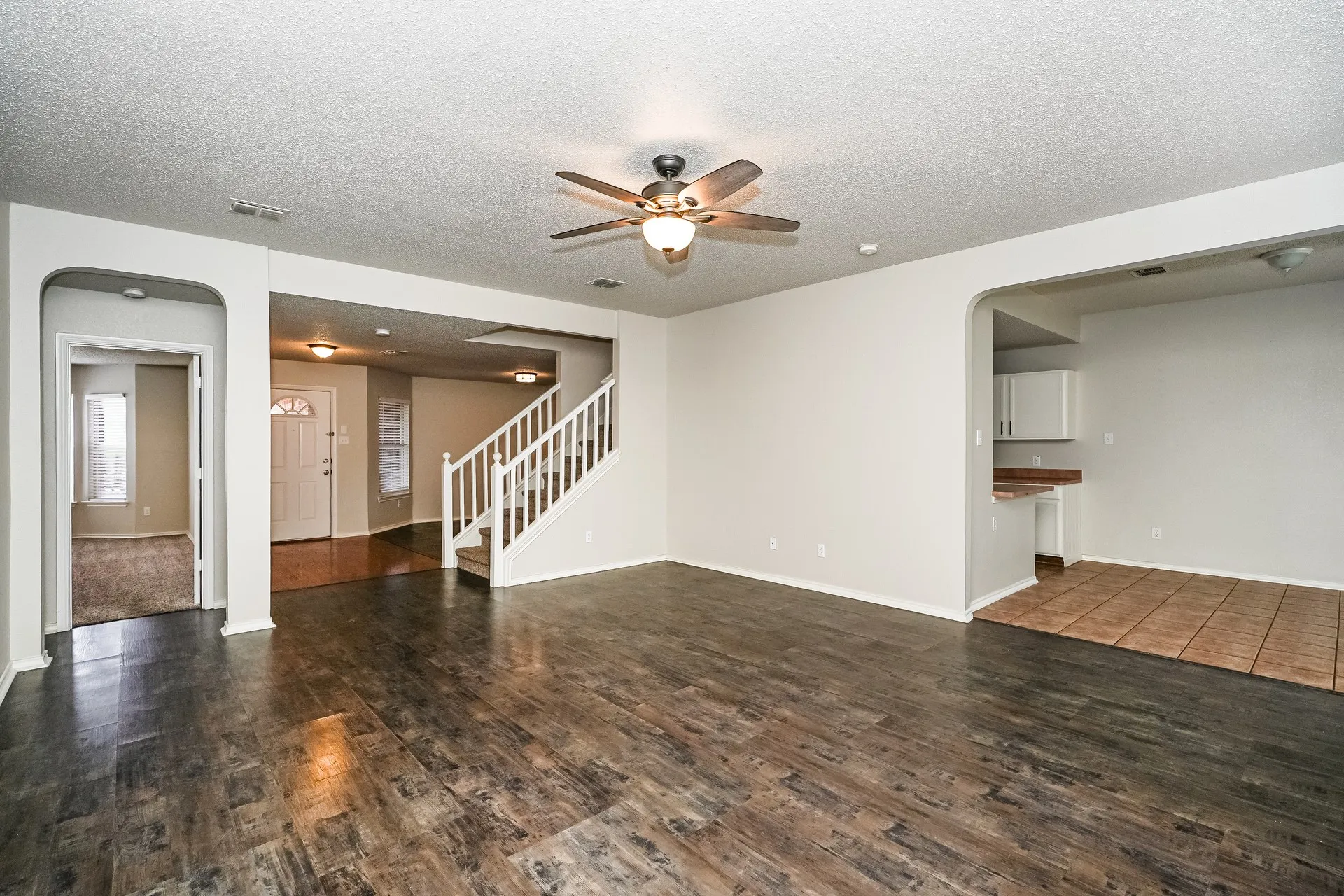 Single Family Residence For Rent in Tarrant County , 5293 Chessie Circle, Haltom City, Texas 76137, 4 Bedroom, 3 Bathroom, 2 Garage spaces, 3,131 Sqft, built in 1999, mls#21358833, Real Estate Agent in Haltom City, Homes For Rent in Tarrant county, Homes For Rent in Haltom City, Realtor in Haltom City Texas, Real Estate Brokerage Independent Realty Texas, Luminita Cordes Realtor