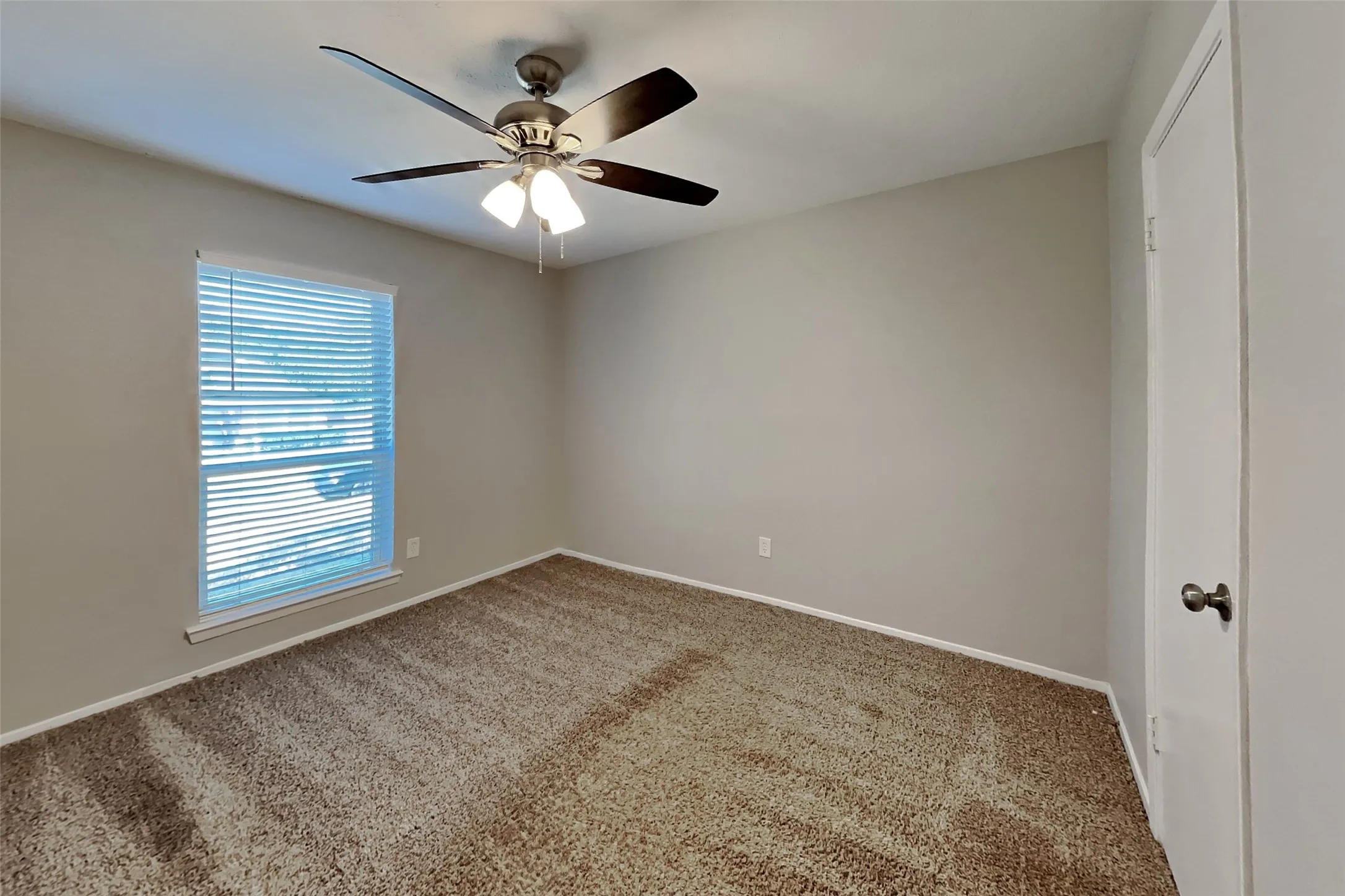 Single Family Residence For Rent in Tarrant County , 5423 Lansingford Trail, Arlington, Texas 76017, 3 Bedroom, 2 Bathroom, 2 Garage spaces, 1,557 Sqft, built in 1980, mls#21358831, Real Estate Agent in Arlington, Homes For Rent in Tarrant county, Homes For Rent in Arlington, Realtor in Arlington Texas, Real Estate Brokerage Independent Realty Texas, Luminita Cordes Realtor