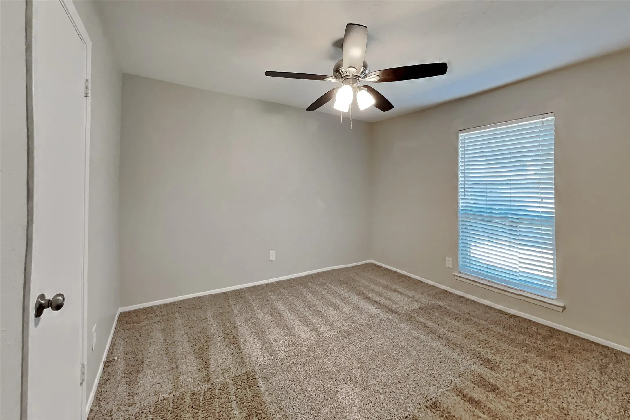 Single Family Residence For Rent in Tarrant County , 5423 Lansingford Trail, Arlington, Texas 76017, 3 Bedroom, 2 Bathroom, 2 Garage spaces, 1,557 Sqft, built in 1980, mls#21358831, Real Estate Agent in Arlington, Homes For Rent in Tarrant county, Homes For Rent in Arlington, Realtor in Arlington Texas, Real Estate Brokerage Independent Realty Texas, Luminita Cordes Realtor
