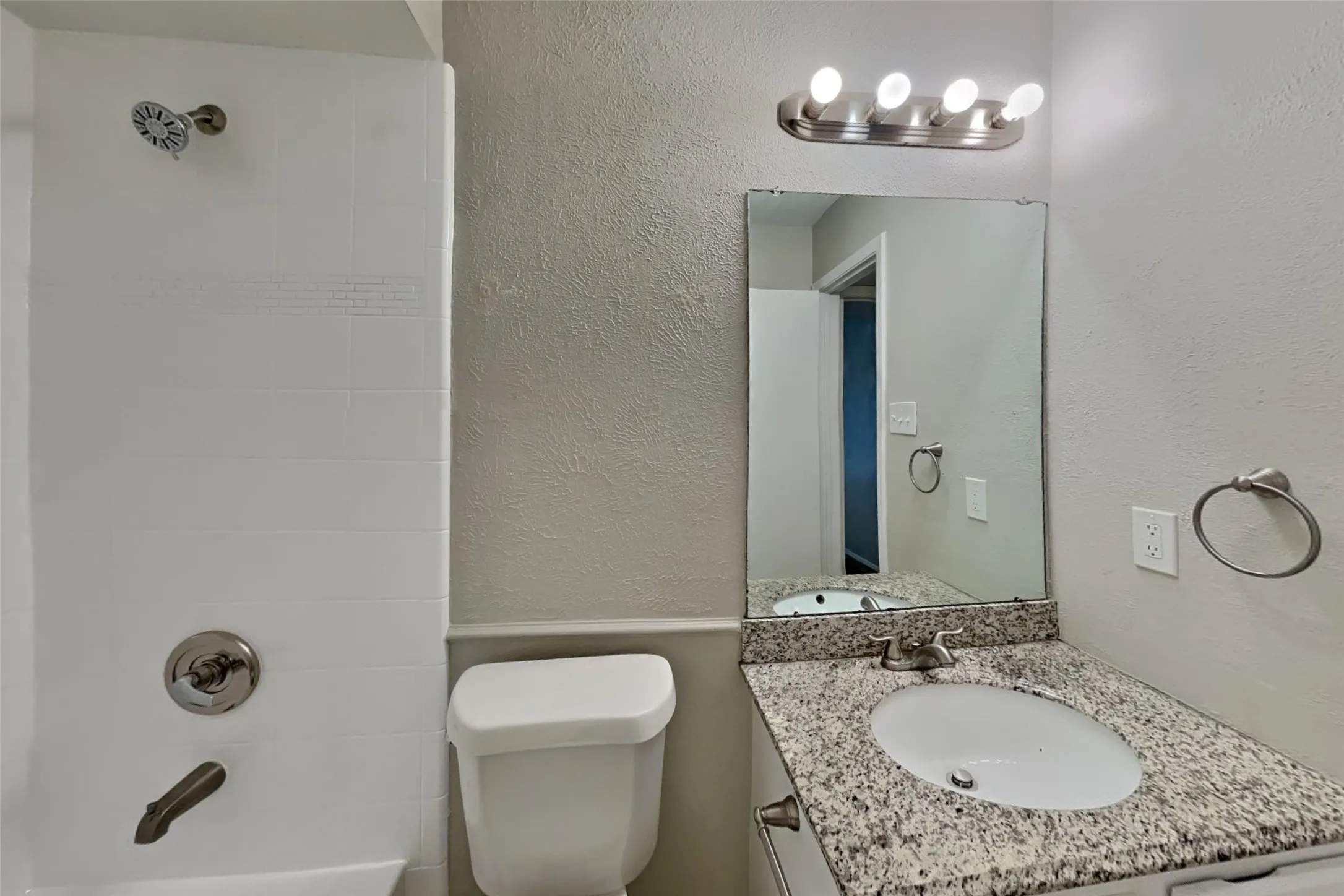 Single Family Residence For Rent in Tarrant County , 5423 Lansingford Trail, Arlington, Texas 76017, 3 Bedroom, 2 Bathroom, 2 Garage spaces, 1,557 Sqft, built in 1980, mls#21358831, Real Estate Agent in Arlington, Homes For Rent in Tarrant county, Homes For Rent in Arlington, Realtor in Arlington Texas, Real Estate Brokerage Independent Realty Texas, Luminita Cordes Realtor