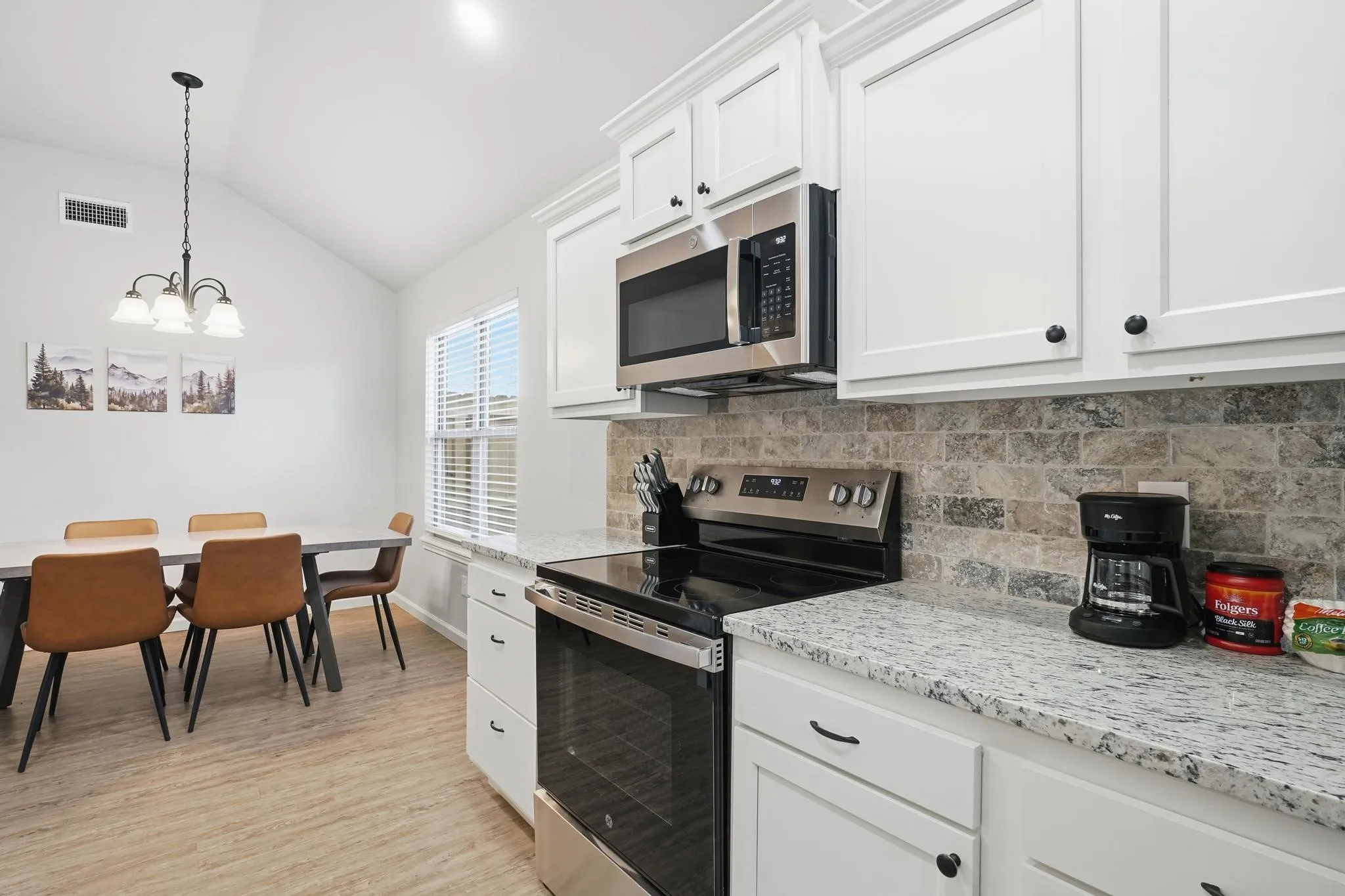 Per seller, these are pictures of an identical house but not the exact house.