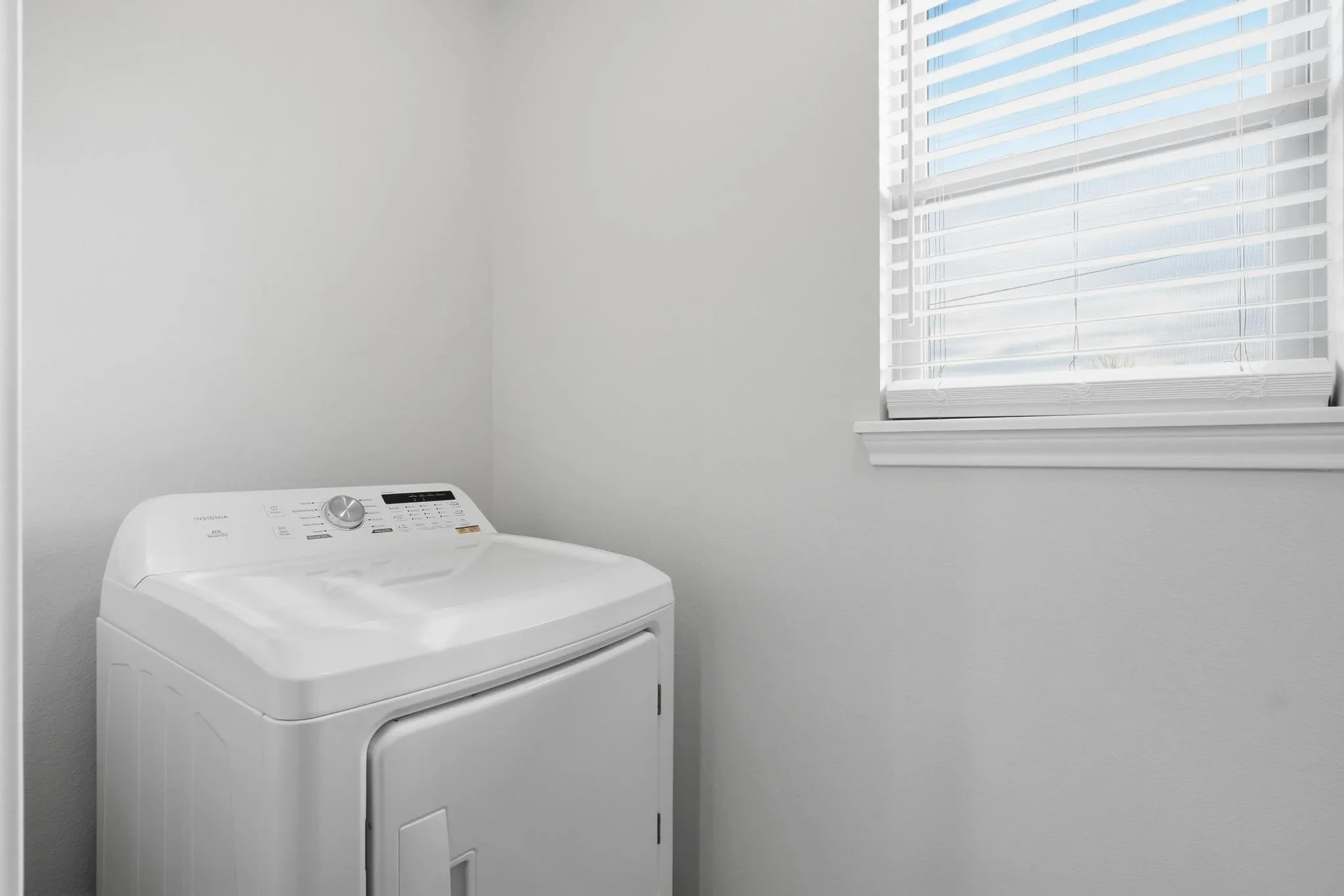 Per seller, these are pictures of an identical house but not the exact house.
