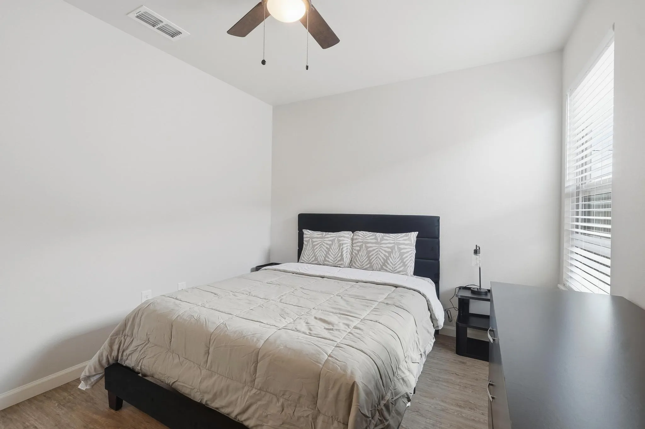 Per seller, these are pictures of an identical house but not the exact house.