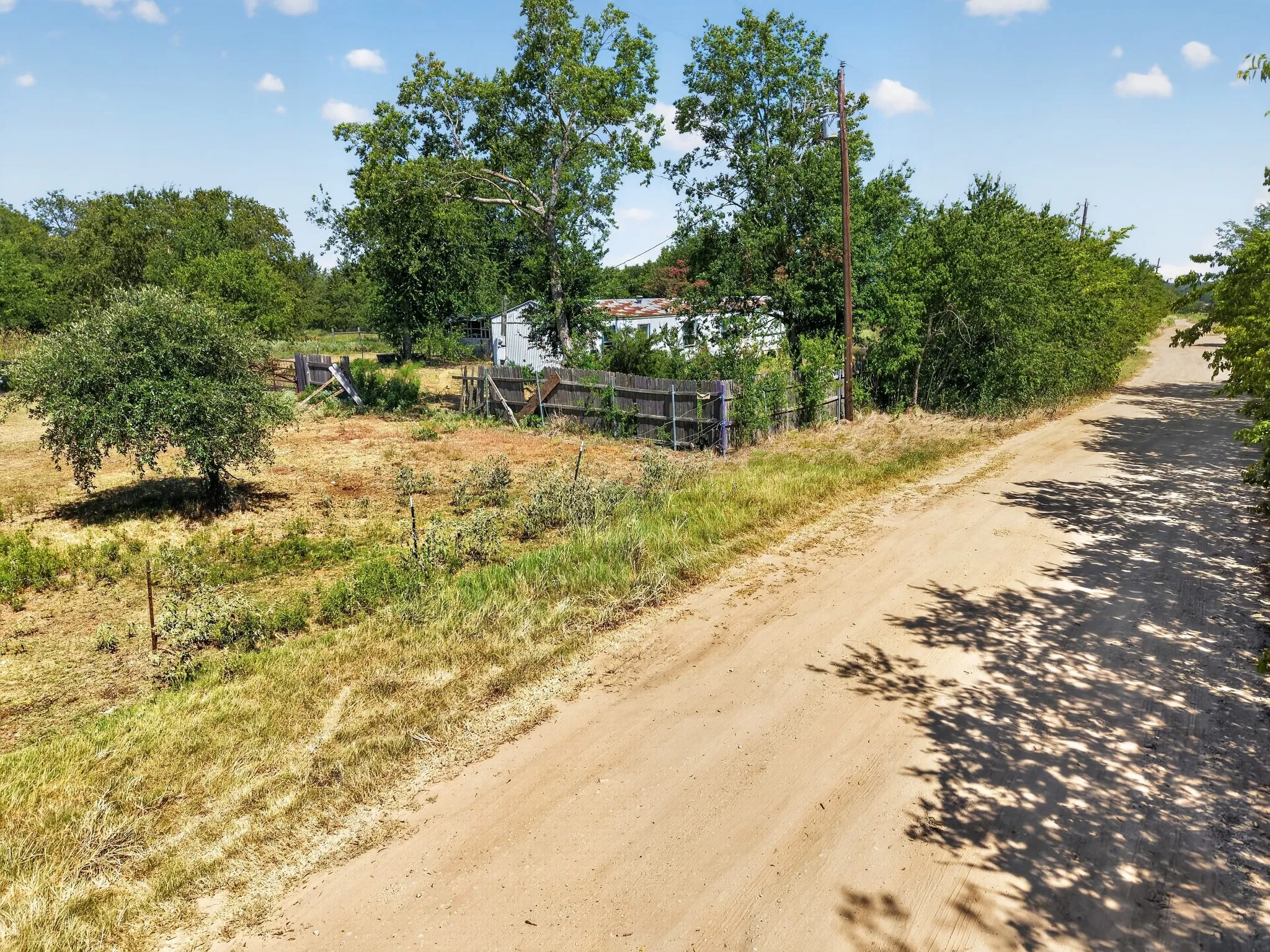 Improved Land For Sale in Van Zandt County , 285 Private Road 6718, Mabank, Texas 75147, 0, 0, Garage spaces, 0 Sqft, built in 1999, mls#21358793, Real Estate Agent in Mabank, Homes For Sale in Van Zandt county, Homes For Sale in Mabank, Realtor in Mabank Texas, Real Estate Brokerage Independent Realty Texas, Luminita Cordes Realtor