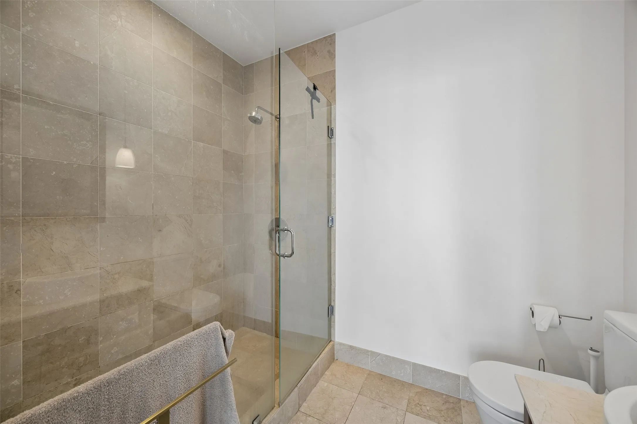 Condominium For Sale in Dallas County , 2200 Victory Avenue 502, Dallas, Texas 75219, 1 Bedroom, 2 Bathroom, 1 Garage spaces, 1,165 Sqft, built in 2007, Price $650,000, mls#21358422, Real Estate Agent in Dallas, Homes For Sale in Dallas county, Homes For Sale in Dallas, Realtor in Dallas Texas, Real Estate Brokerage Independent Realty Texas, Luminita Cordes Realtor