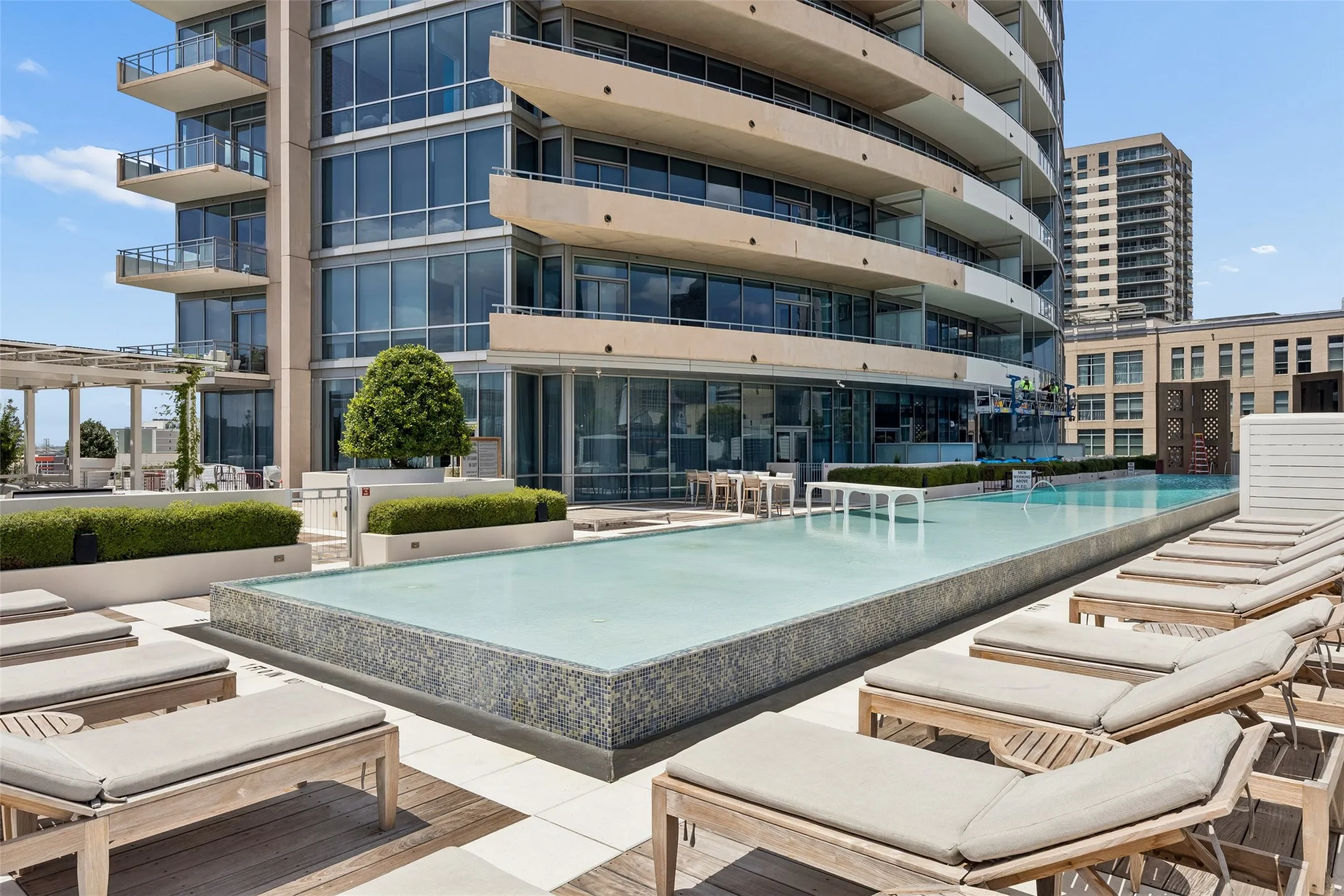 Condominium For Sale in Dallas County , 2200 Victory Avenue 502, Dallas, Texas 75219, 1 Bedroom, 2 Bathroom, 1 Garage spaces, 1,165 Sqft, built in 2007, Price $650,000, mls#21358422, Real Estate Agent in Dallas, Homes For Sale in Dallas county, Homes For Sale in Dallas, Realtor in Dallas Texas, Real Estate Brokerage Independent Realty Texas, Luminita Cordes Realtor