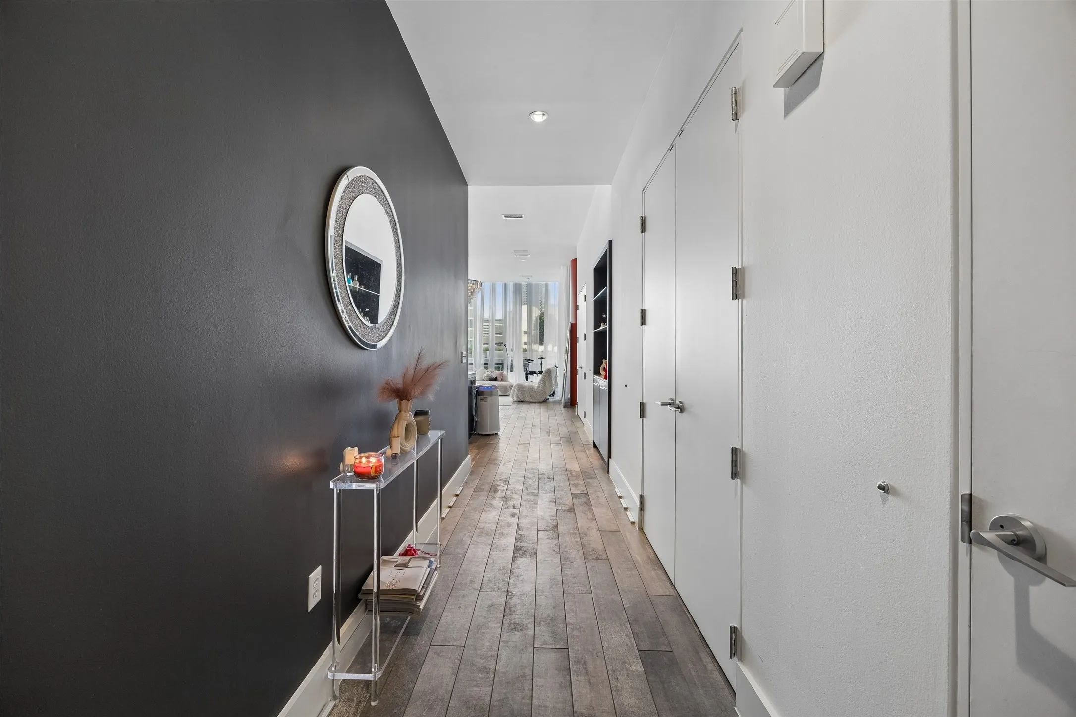 Condominium For Sale in Dallas County , 2200 Victory Avenue 502, Dallas, Texas 75219, 1 Bedroom, 2 Bathroom, 1 Garage spaces, 1,165 Sqft, built in 2007, Price $650,000, mls#21358422, Real Estate Agent in Dallas, Homes For Sale in Dallas county, Homes For Sale in Dallas, Realtor in Dallas Texas, Real Estate Brokerage Independent Realty Texas, Luminita Cordes Realtor