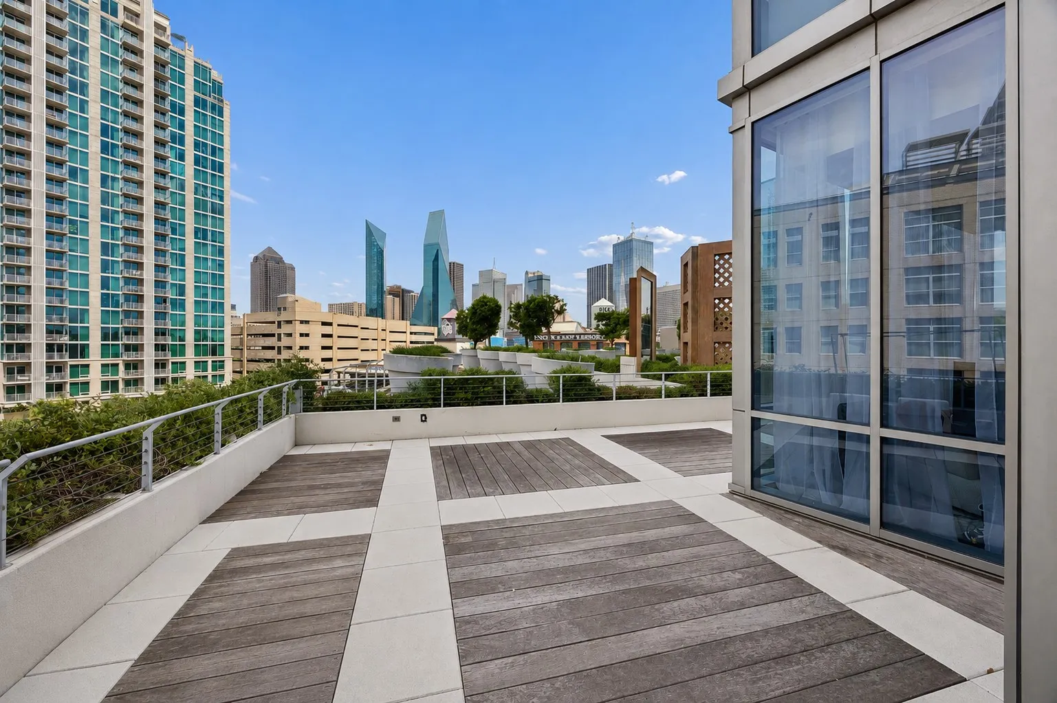 Condominium For Sale in Dallas County , 2200 Victory Avenue 502, Dallas, Texas 75219, 1 Bedroom, 2 Bathroom, 1 Garage spaces, 1,165 Sqft, built in 2007, Price $650,000, mls#21358422, Real Estate Agent in Dallas, Homes For Sale in Dallas county, Homes For Sale in Dallas, Realtor in Dallas Texas, Real Estate Brokerage Independent Realty Texas, Luminita Cordes Realtor