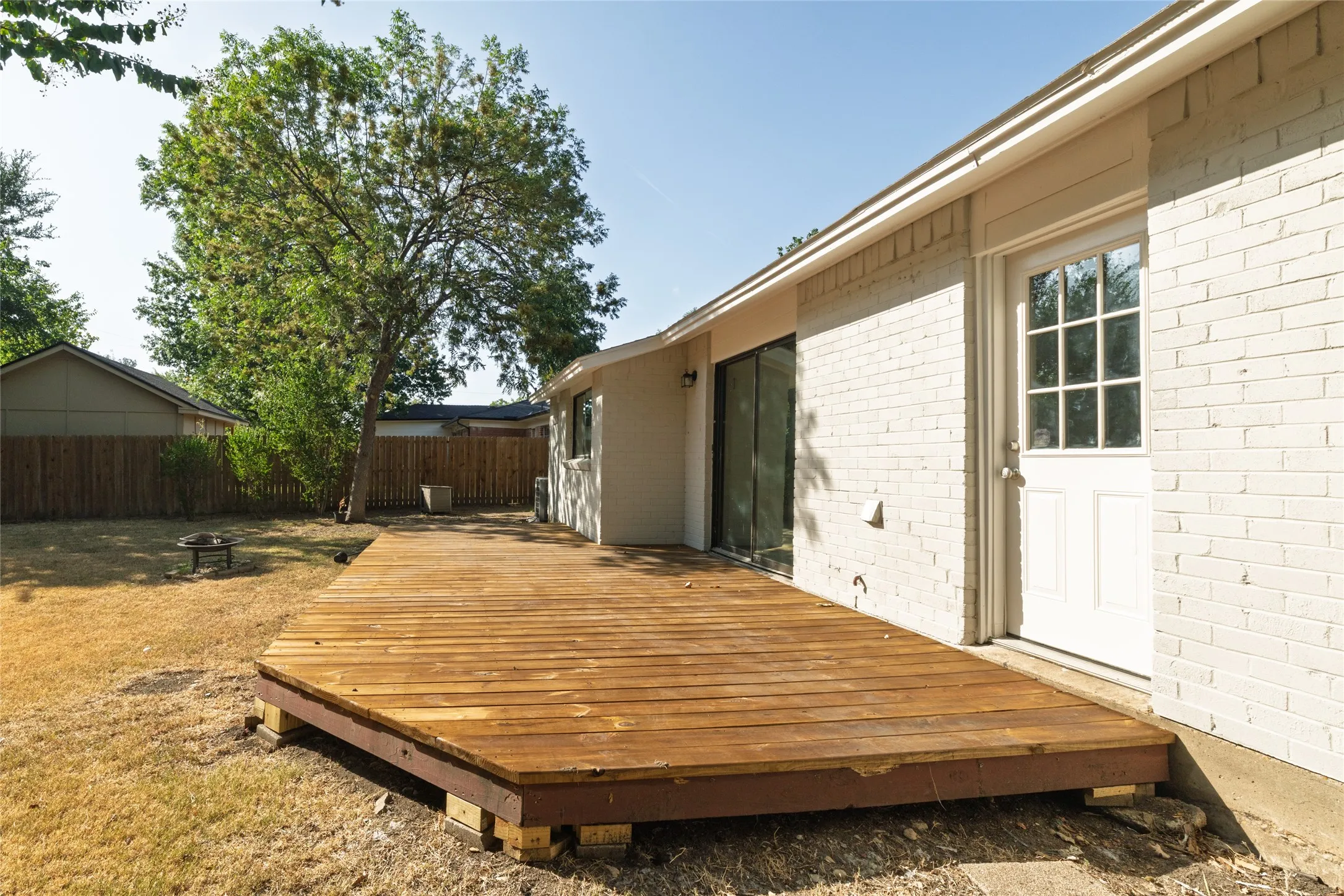 Single Family Residence For Sale in Dallas County , 2906 Harvard Street N, Irving, Texas 75062, 3 Bedroom, 2 Bathroom, 1 Garage spaces, 1,253 Sqft, built in 1963, mls#21358662, Real Estate Agent in Irving, Homes For Sale in Dallas county, Homes For Sale in Irving, Realtor in Irving Texas, Real Estate Brokerage Independent Realty Texas, Luminita Cordes Realtor