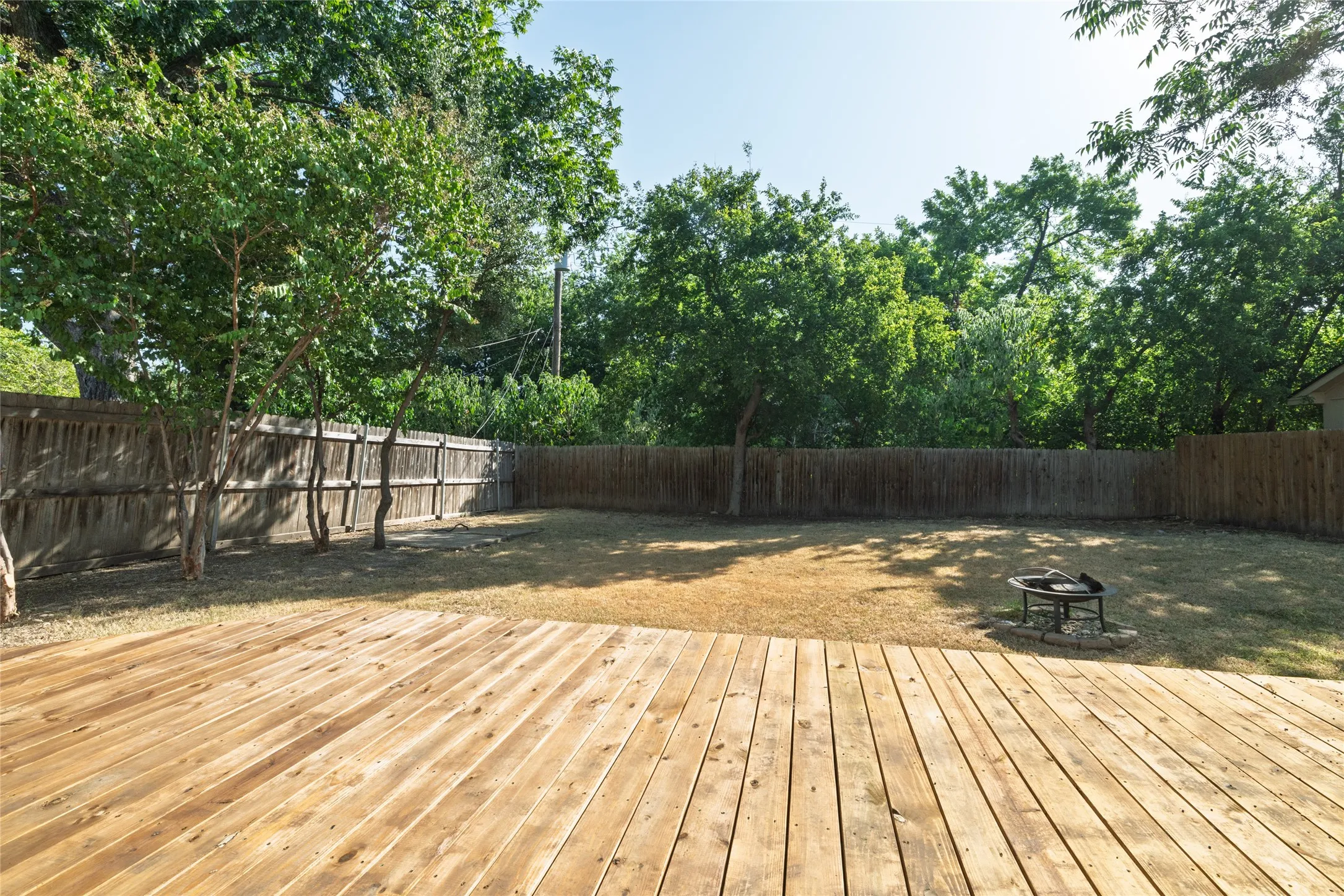 Single Family Residence For Sale in Dallas County , 2906 Harvard Street N, Irving, Texas 75062, 3 Bedroom, 2 Bathroom, 1 Garage spaces, 1,253 Sqft, built in 1963, mls#21358662, Real Estate Agent in Irving, Homes For Sale in Dallas county, Homes For Sale in Irving, Realtor in Irving Texas, Real Estate Brokerage Independent Realty Texas, Luminita Cordes Realtor