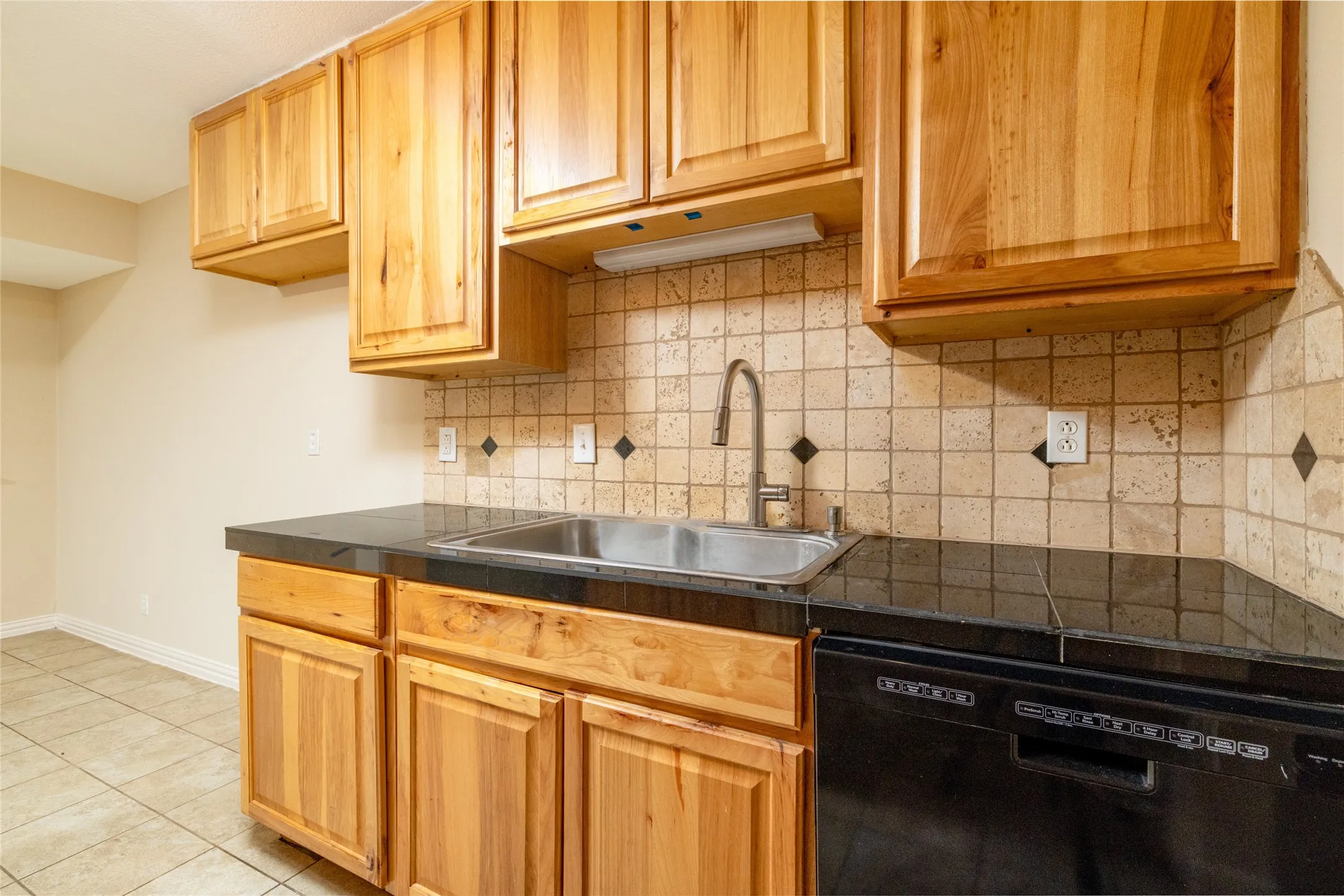 Single Family Residence For Sale in Dallas County , 2906 Harvard Street N, Irving, Texas 75062, 3 Bedroom, 2 Bathroom, 1 Garage spaces, 1,253 Sqft, built in 1963, mls#21358662, Real Estate Agent in Irving, Homes For Sale in Dallas county, Homes For Sale in Irving, Realtor in Irving Texas, Real Estate Brokerage Independent Realty Texas, Luminita Cordes Realtor