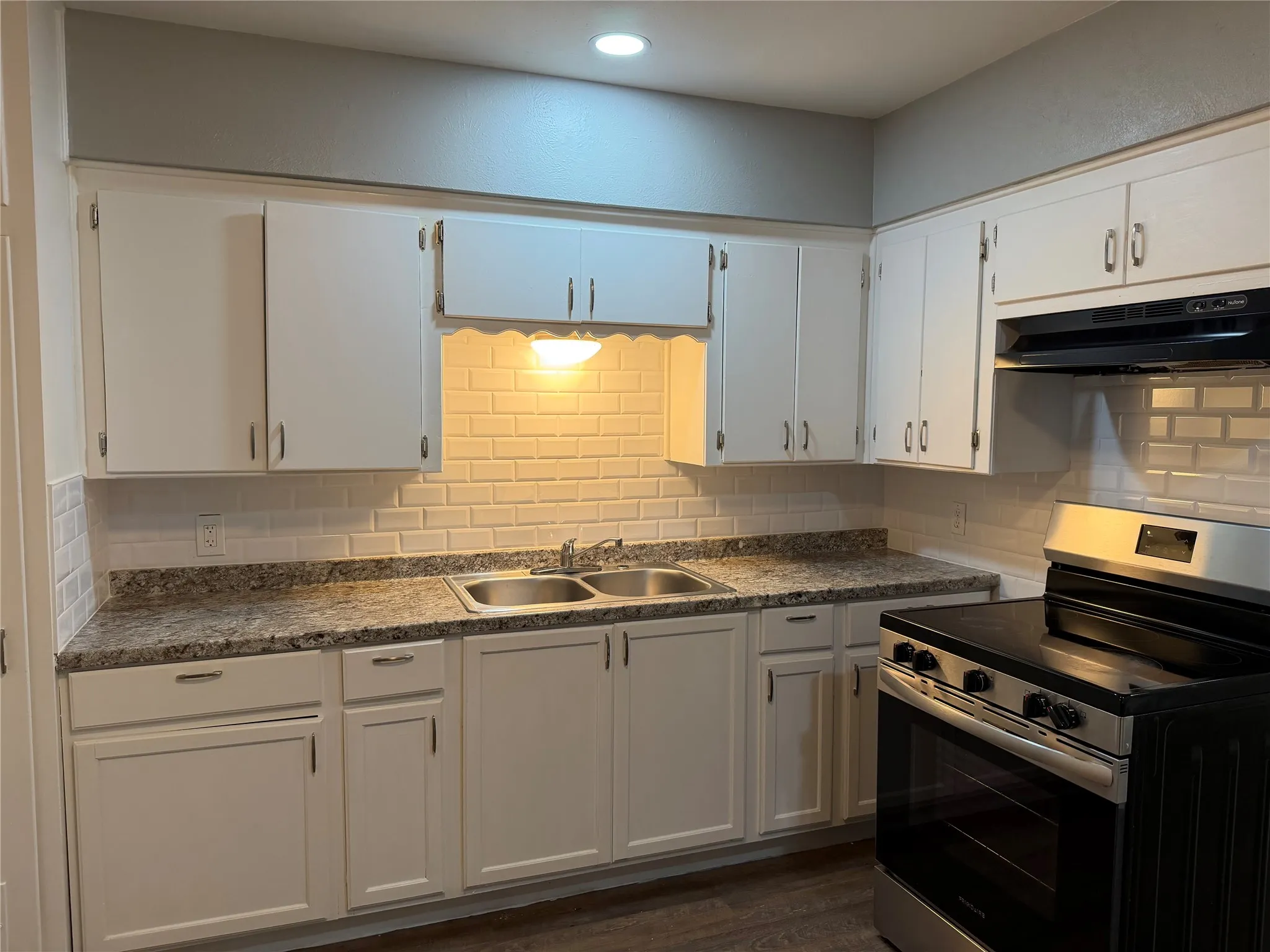 Duplex For Rent in Tarrant County , 2511 Normont Circle, Fort Worth, Texas 76103, 2 Bedroom, 1 Bathroom, 1 Garage spaces, 774 Sqft, built in 1954, mls#21358844, Real Estate Agent in Fort Worth, Homes For Rent in Tarrant county, Homes For Rent in Fort Worth, Realtor in Fort Worth Texas, Real Estate Brokerage Independent Realty Texas, Luminita Cordes Realtor