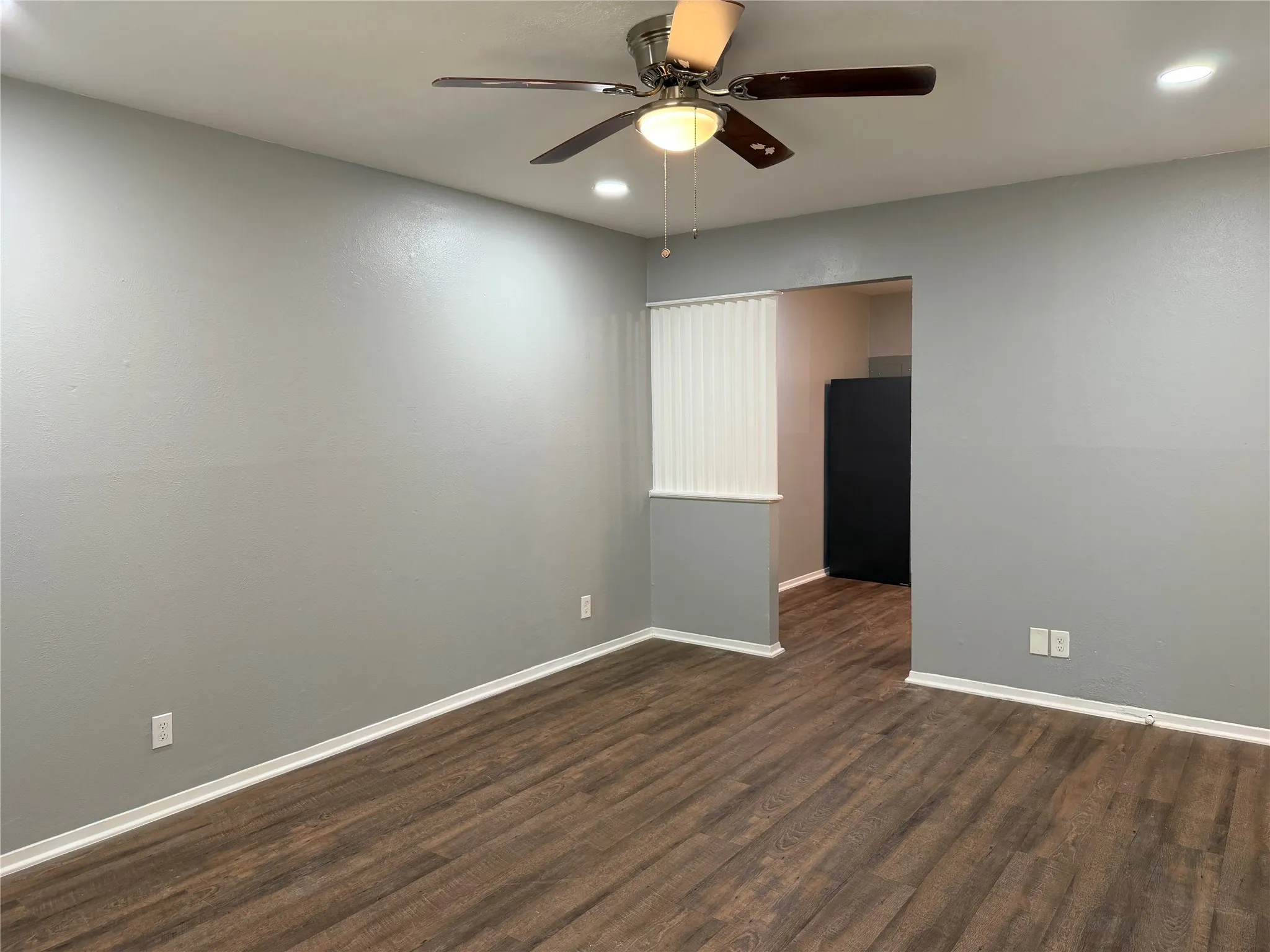 Duplex For Rent in Tarrant County , 2511 Normont Circle, Fort Worth, Texas 76103, 2 Bedroom, 1 Bathroom, 1 Garage spaces, 774 Sqft, built in 1954, mls#21358844, Real Estate Agent in Fort Worth, Homes For Rent in Tarrant county, Homes For Rent in Fort Worth, Realtor in Fort Worth Texas, Real Estate Brokerage Independent Realty Texas, Luminita Cordes Realtor