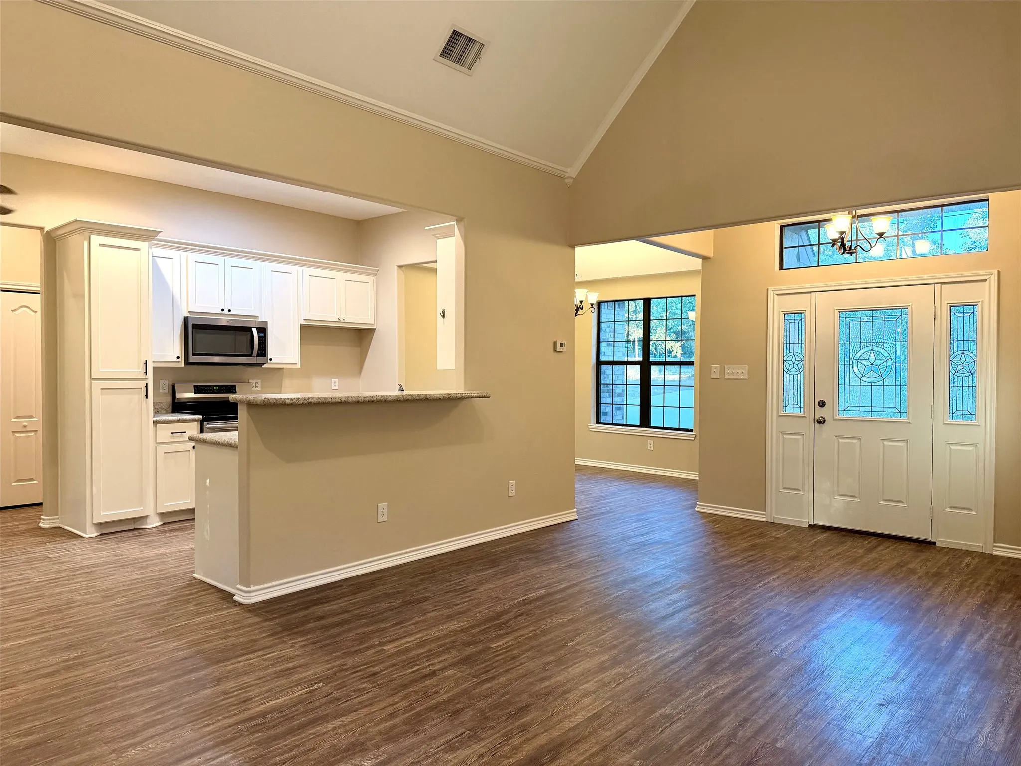 Single Family Residence For Sale in Henderson County , 7055 Joyce Street, Eustace, Texas 75124, 3 Bedroom, 2 Bathroom, 2 Garage spaces, 1,429 Sqft, built in 2018, mls#21358859, Real Estate Agent in Eustace, Homes For Sale in Henderson county, Homes For Sale in Eustace, Realtor in Eustace Texas, Real Estate Brokerage Independent Realty Texas, Luminita Cordes Realtor