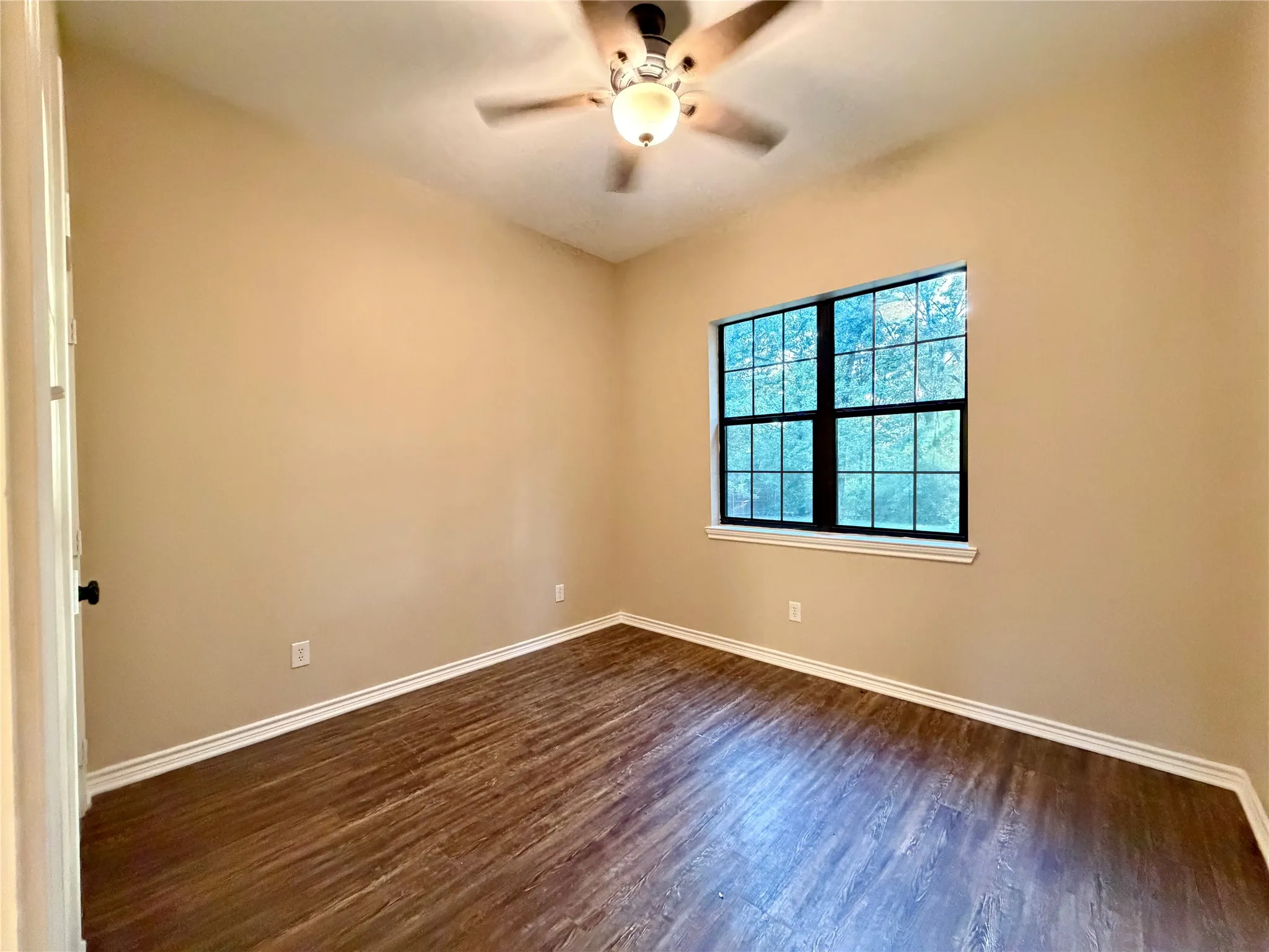 Single Family Residence For Sale in Henderson County , 7055 Joyce Street, Eustace, Texas 75124, 3 Bedroom, 2 Bathroom, 2 Garage spaces, 1,429 Sqft, built in 2018, mls#21358859, Real Estate Agent in Eustace, Homes For Sale in Henderson county, Homes For Sale in Eustace, Realtor in Eustace Texas, Real Estate Brokerage Independent Realty Texas, Luminita Cordes Realtor