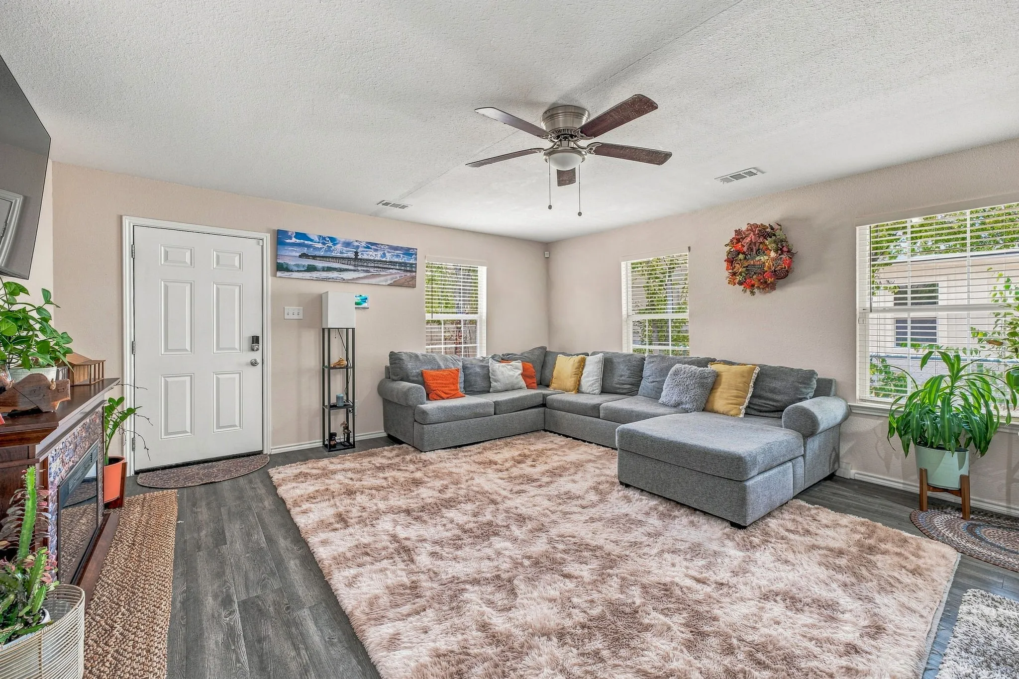 Single Family Residence For Sale in Palo Pinto County , 1006 SE 3rd Street, Mineral Wells, Texas 76067, 3 Bedroom, 2 Bathroom, 2 Garage spaces, 1,481 Sqft, built in 2022, mls#21357536, Real Estate Agent in Mineral Wells, Homes For Sale in Palo Pinto county, Homes For Sale in Mineral Wells, Realtor in Mineral Wells Texas, Real Estate Brokerage Independent Realty Texas, Luminita Cordes Realtor