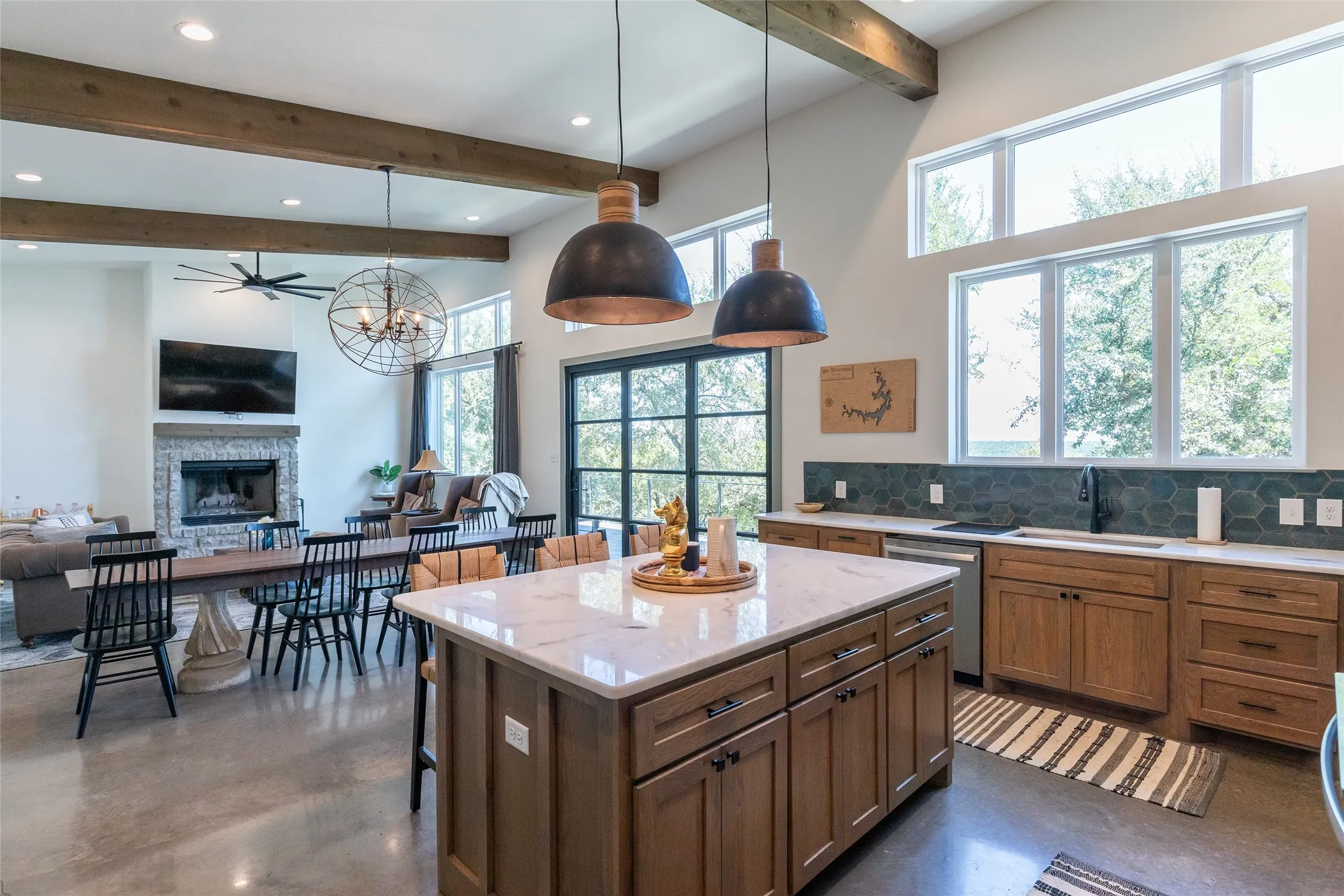 Single Family Residence For Sale in Brown County , 632 Oak Point Drive, May, Texas 76857, 3 Bedroom, 3 Bathroom, 2 Garage spaces, 2,410 Sqft, built in 2022, mls#21358709, Real Estate Agent in May, Homes For Sale in Brown county, Homes For Sale in May, Realtor in May Texas, Real Estate Brokerage Independent Realty Texas, Luminita Cordes Realtor