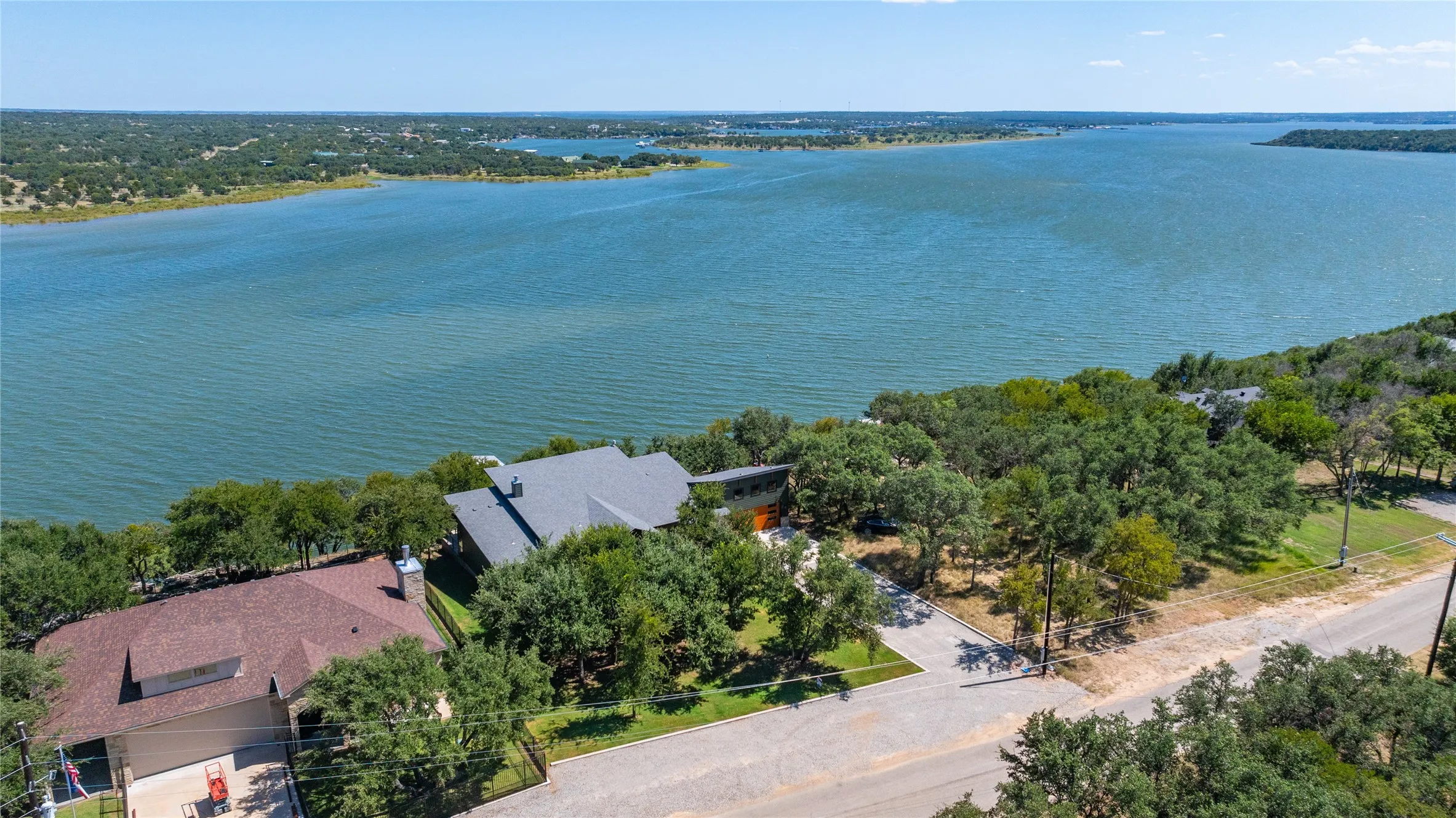Single Family Residence For Sale in Brown County , 632 Oak Point Drive, May, Texas 76857, 3 Bedroom, 3 Bathroom, 2 Garage spaces, 2,410 Sqft, built in 2022, mls#21358709, Real Estate Agent in May, Homes For Sale in Brown county, Homes For Sale in May, Realtor in May Texas, Real Estate Brokerage Independent Realty Texas, Luminita Cordes Realtor
