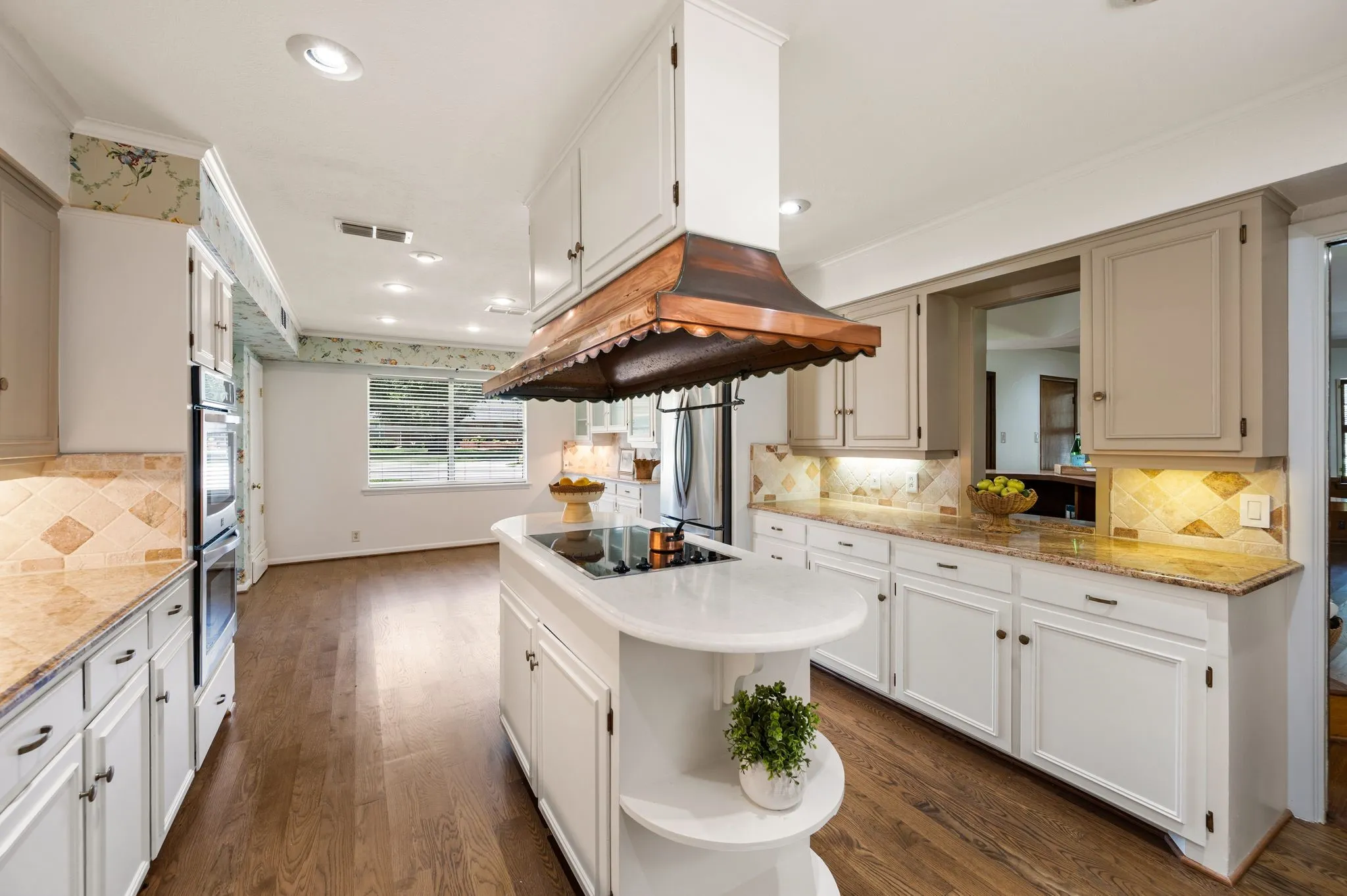 Single Family Residence For Sale in Collin County , 416 Brook Lane, Mc Kinney, Texas 75069, 3 Bedroom, 3 Bathroom, 2 Garage spaces, 3,782 Sqft, built in 1960, mls#21347436, Real Estate Agent in Mc Kinney, Homes For Sale in Collin county, Homes For Sale in Mc Kinney, Realtor in Mc Kinney Texas, Real Estate Brokerage Independent Realty Texas, Luminita Cordes Realtor