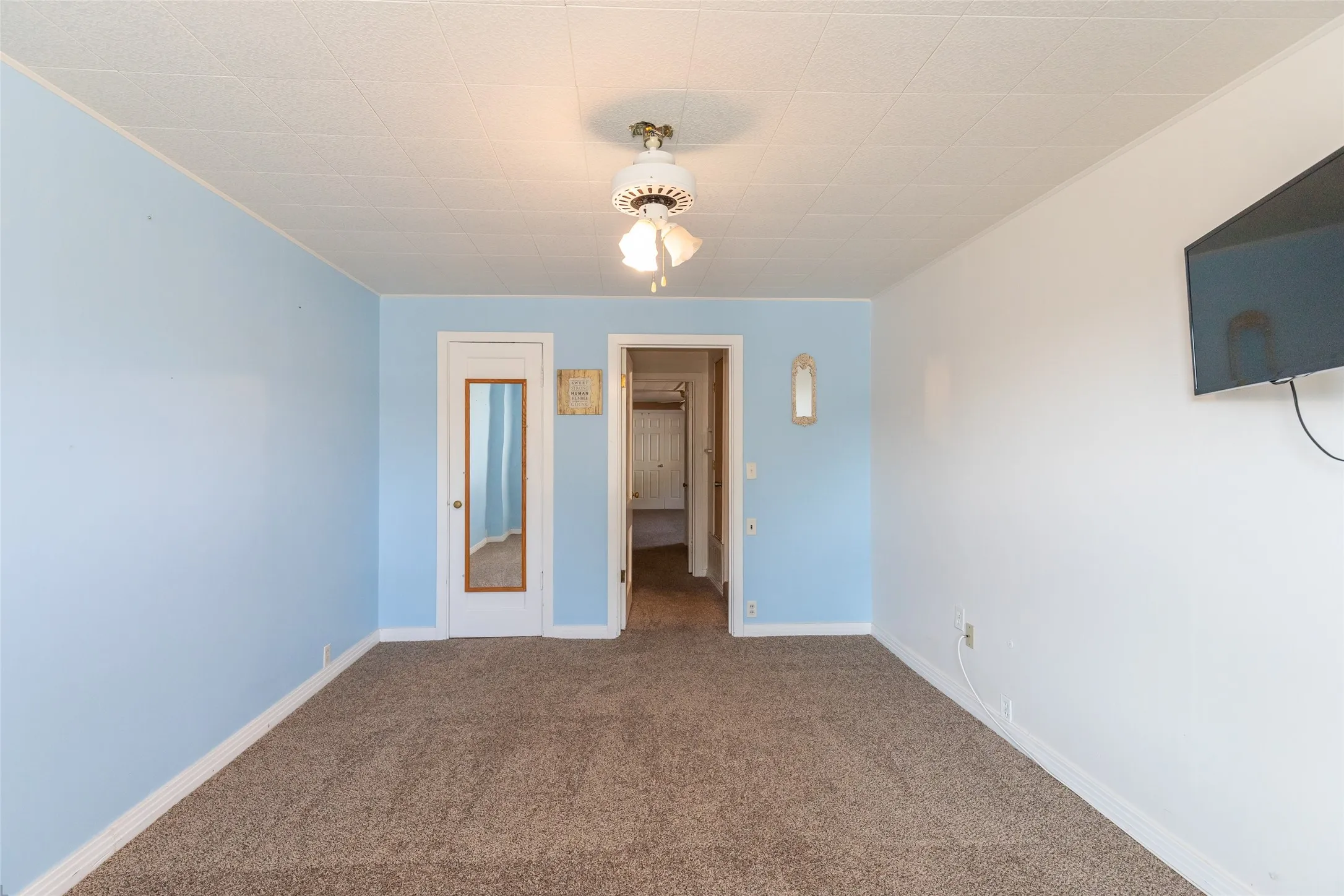 Single Family Residence For Sale in Taylor County , 2610 S 25th Street, Abilene, Texas 79605, 3 Bedroom, 2 Bathroom, 2 Garage spaces, 1,450 Sqft, built in 1941, mls#21356758, Real Estate Agent in Abilene, Homes For Sale in Taylor county, Homes For Sale in Abilene, Realtor in Abilene Texas, Real Estate Brokerage Independent Realty Texas, Luminita Cordes Realtor