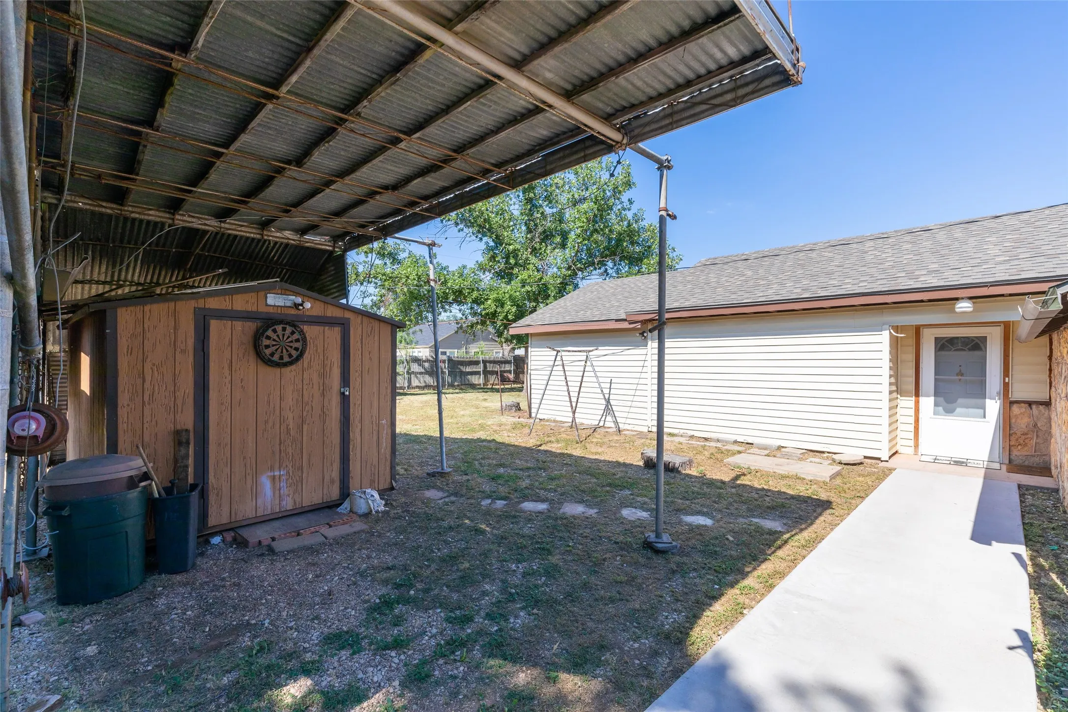 Single Family Residence For Sale in Taylor County , 2610 S 25th Street, Abilene, Texas 79605, 3 Bedroom, 2 Bathroom, 2 Garage spaces, 1,450 Sqft, built in 1941, mls#21356758, Real Estate Agent in Abilene, Homes For Sale in Taylor county, Homes For Sale in Abilene, Realtor in Abilene Texas, Real Estate Brokerage Independent Realty Texas, Luminita Cordes Realtor