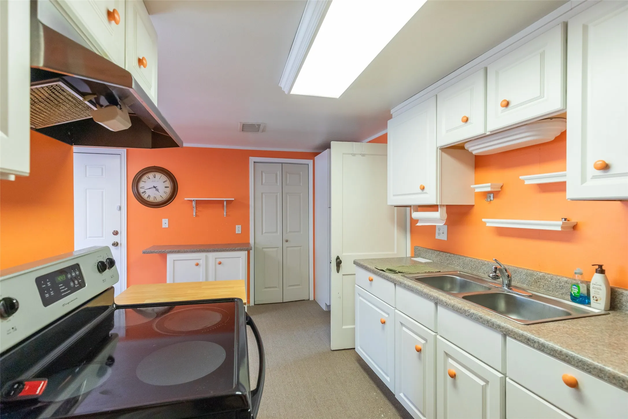 Single Family Residence For Sale in Taylor County , 2610 S 25th Street, Abilene, Texas 79605, 3 Bedroom, 2 Bathroom, 2 Garage spaces, 1,450 Sqft, built in 1941, mls#21356758, Real Estate Agent in Abilene, Homes For Sale in Taylor county, Homes For Sale in Abilene, Realtor in Abilene Texas, Real Estate Brokerage Independent Realty Texas, Luminita Cordes Realtor