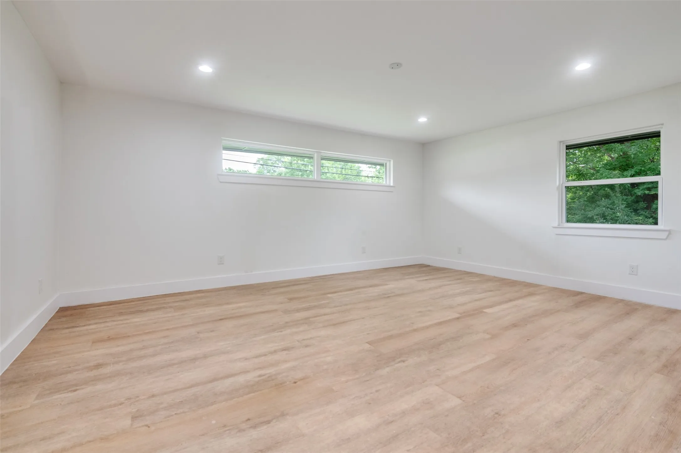 Single Family Residence For Rent in Ellis County , 515 John Arden Drive, Waxahachie, Texas 75165, 4 Bedroom, 2 Bathroom, Garage spaces, 2,501 Sqft, built in 1964, mls#21358869, Real Estate Agent in Waxahachie, Homes For Rent in Ellis county, Homes For Rent in Waxahachie, Realtor in Waxahachie Texas, Real Estate Brokerage Independent Realty Texas, Luminita Cordes Realtor