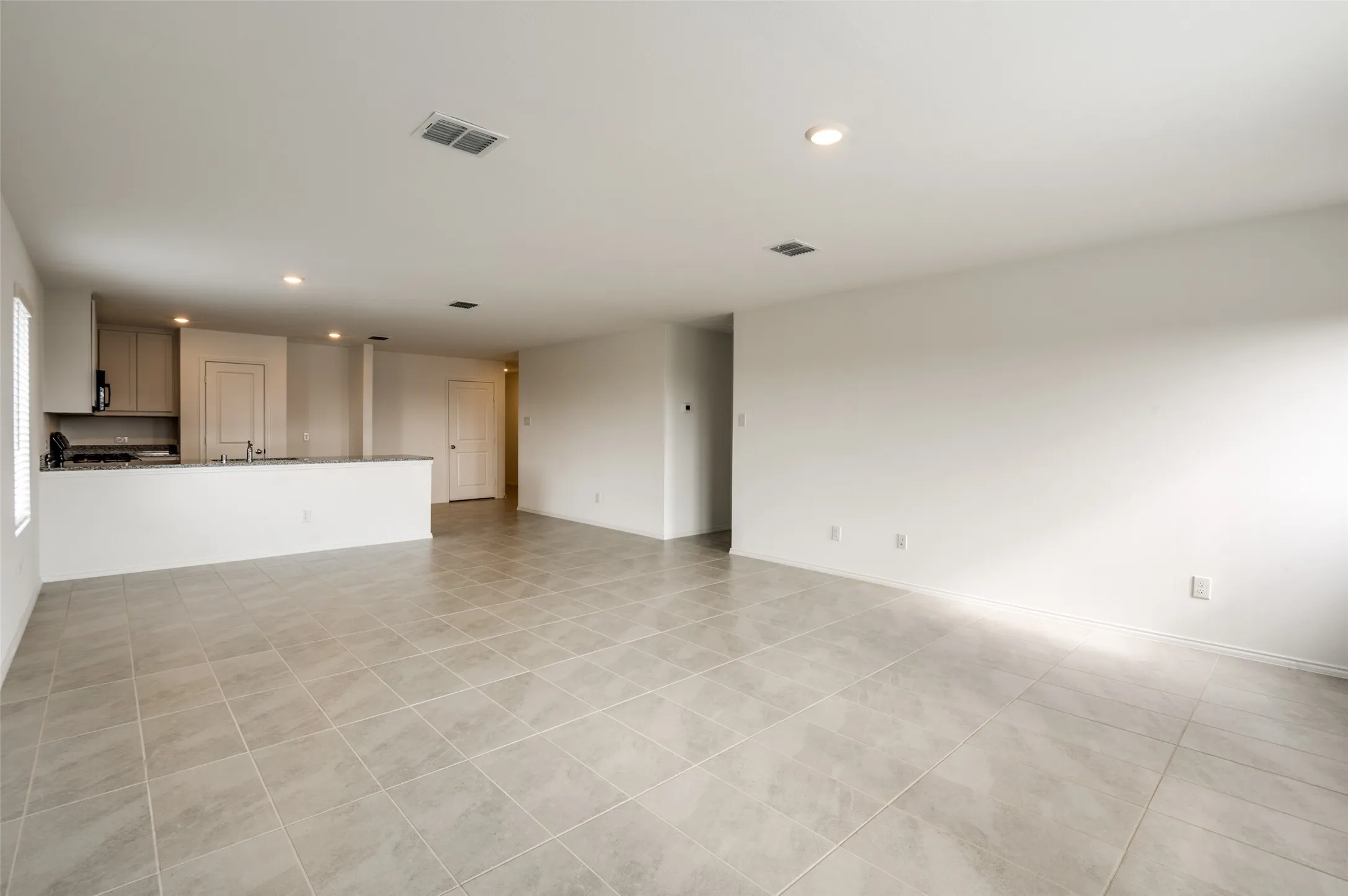Single Family Residence For Rent in Denton County , 2816 Green Hill Way, Little Elm, Texas 75068, 3 Bedroom, 2 Bathroom, 2 Garage spaces, 1,481 Sqft, built in 2023, Price $2,100, mls#21358872, Real Estate Agent in Little Elm, Homes For Rent in Denton county, Homes For Rent in Little Elm, Realtor in Little Elm Texas, Real Estate Brokerage Independent Realty Texas, Luminita Cordes Realtor