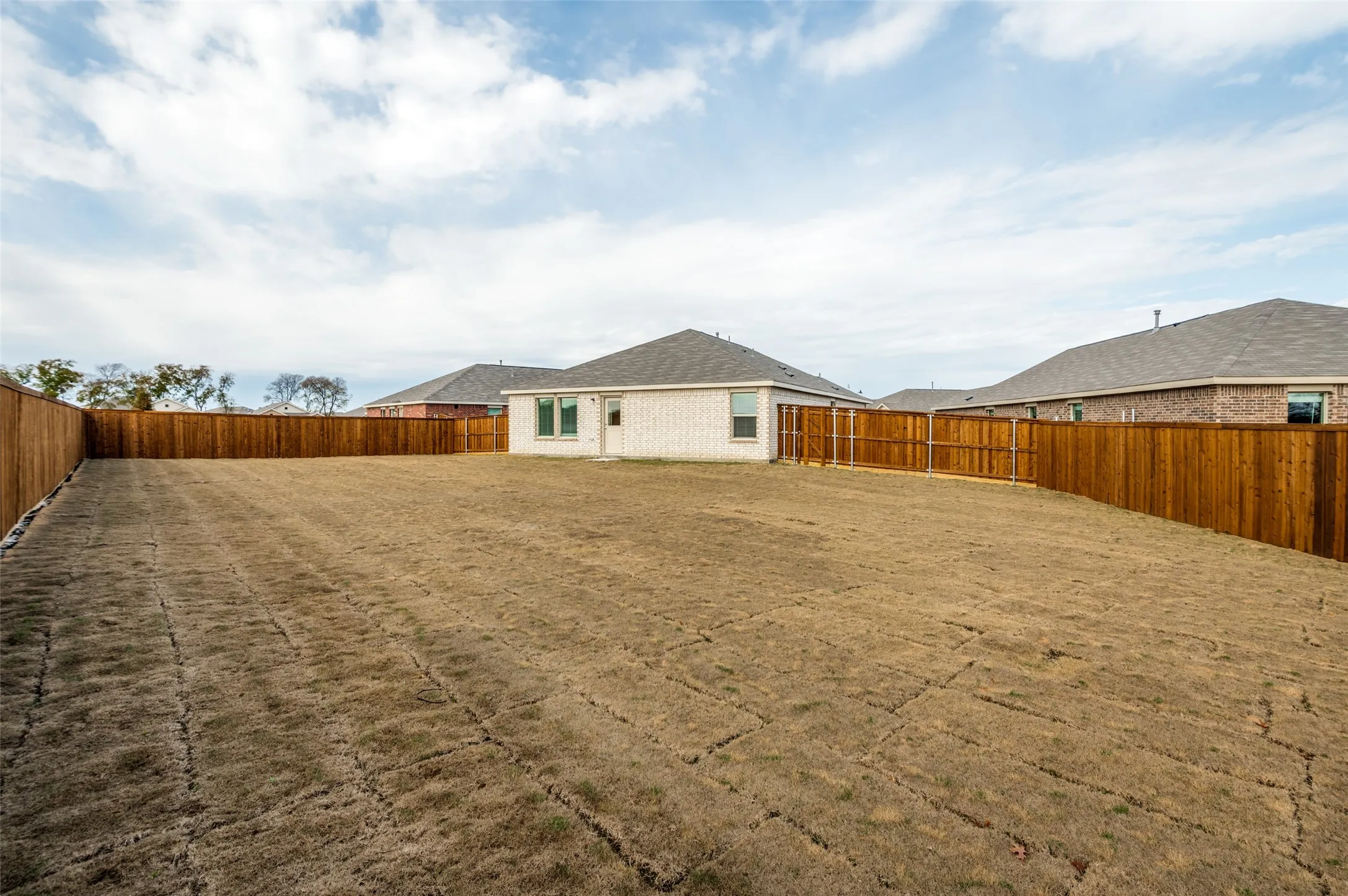 Single Family Residence For Rent in Denton County , 2816 Green Hill Way, Little Elm, Texas 75068, 3 Bedroom, 2 Bathroom, 2 Garage spaces, 1,481 Sqft, built in 2023, Price $2,100, mls#21358872, Real Estate Agent in Little Elm, Homes For Rent in Denton county, Homes For Rent in Little Elm, Realtor in Little Elm Texas, Real Estate Brokerage Independent Realty Texas, Luminita Cordes Realtor