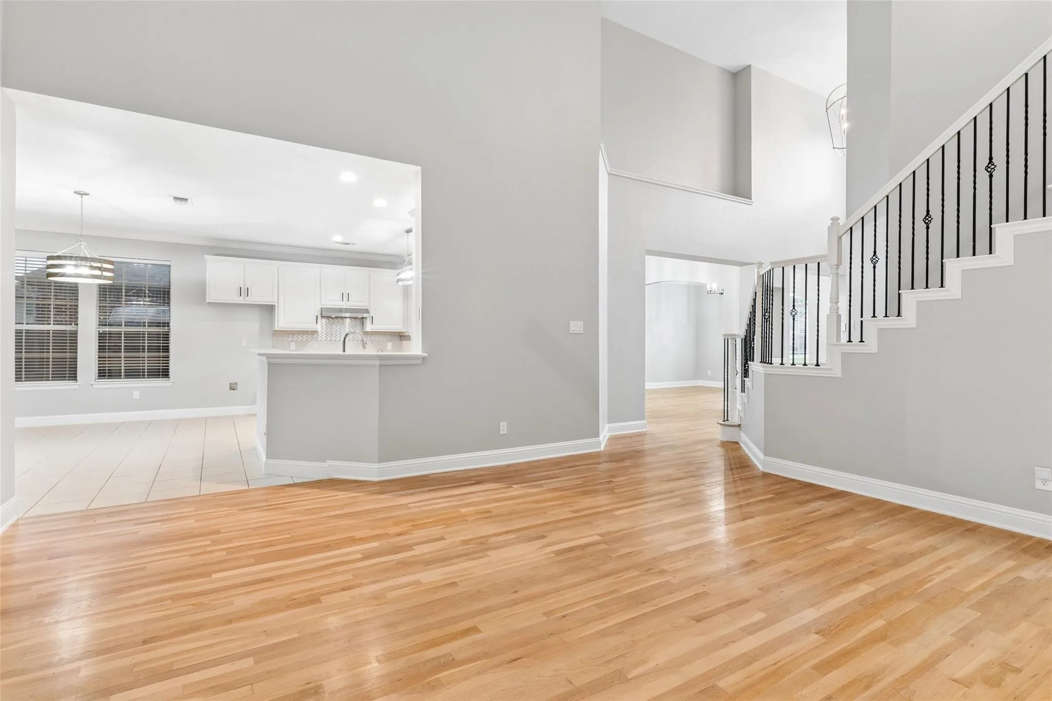 Single Family Residence For Sale in Dallas County , 5912 Crestberry Lane, Sachse, Texas 75048, 4 Bedroom, 3 Bathroom, 2 Garage spaces, 3,730 Sqft, built in 2000, mls#21357885, Real Estate Agent in Sachse, Homes For Sale in Dallas county, Homes For Sale in Sachse, Realtor in Sachse Texas, Real Estate Brokerage Independent Realty Texas, Luminita Cordes Realtor