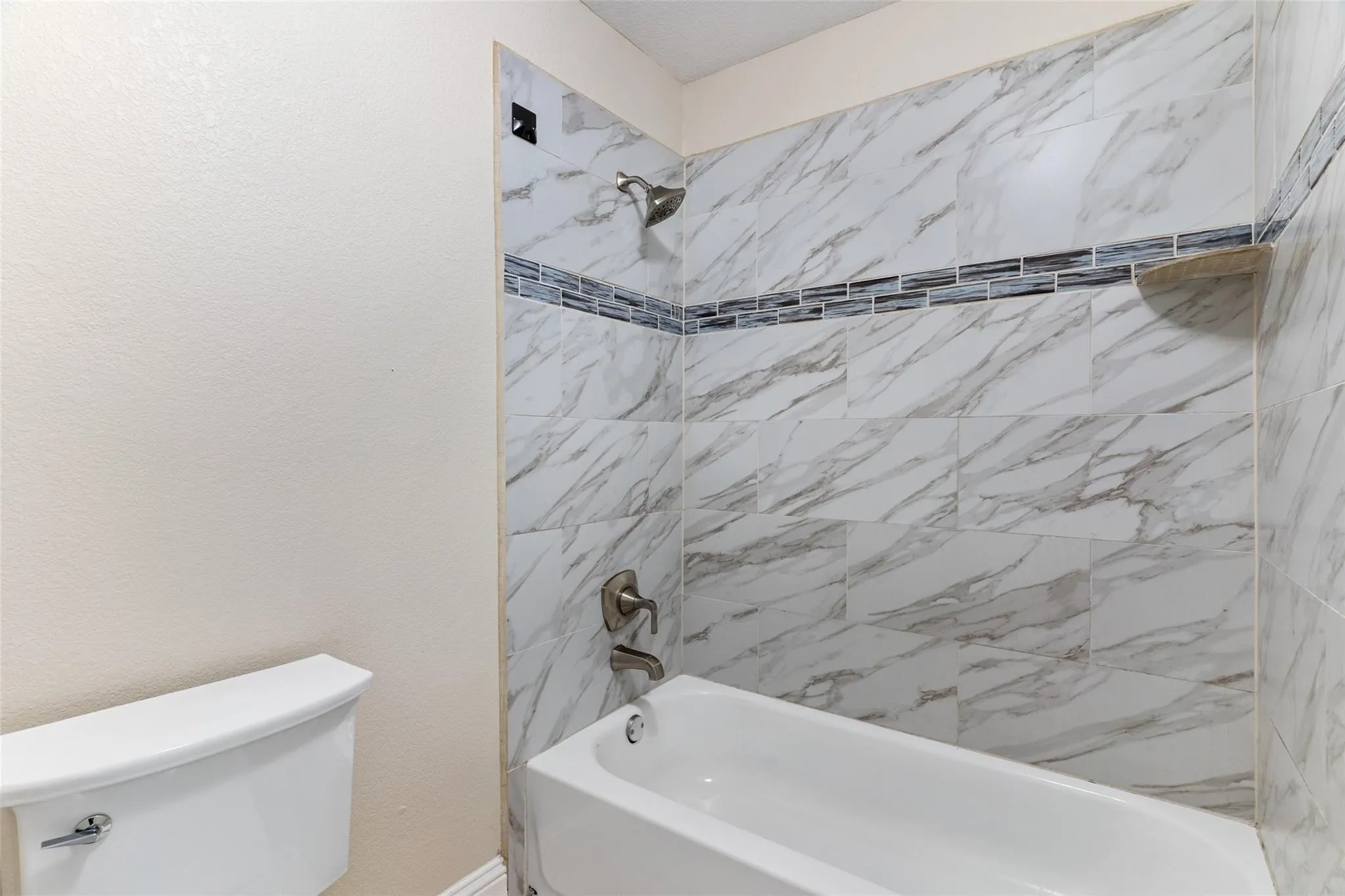Full Bath 2