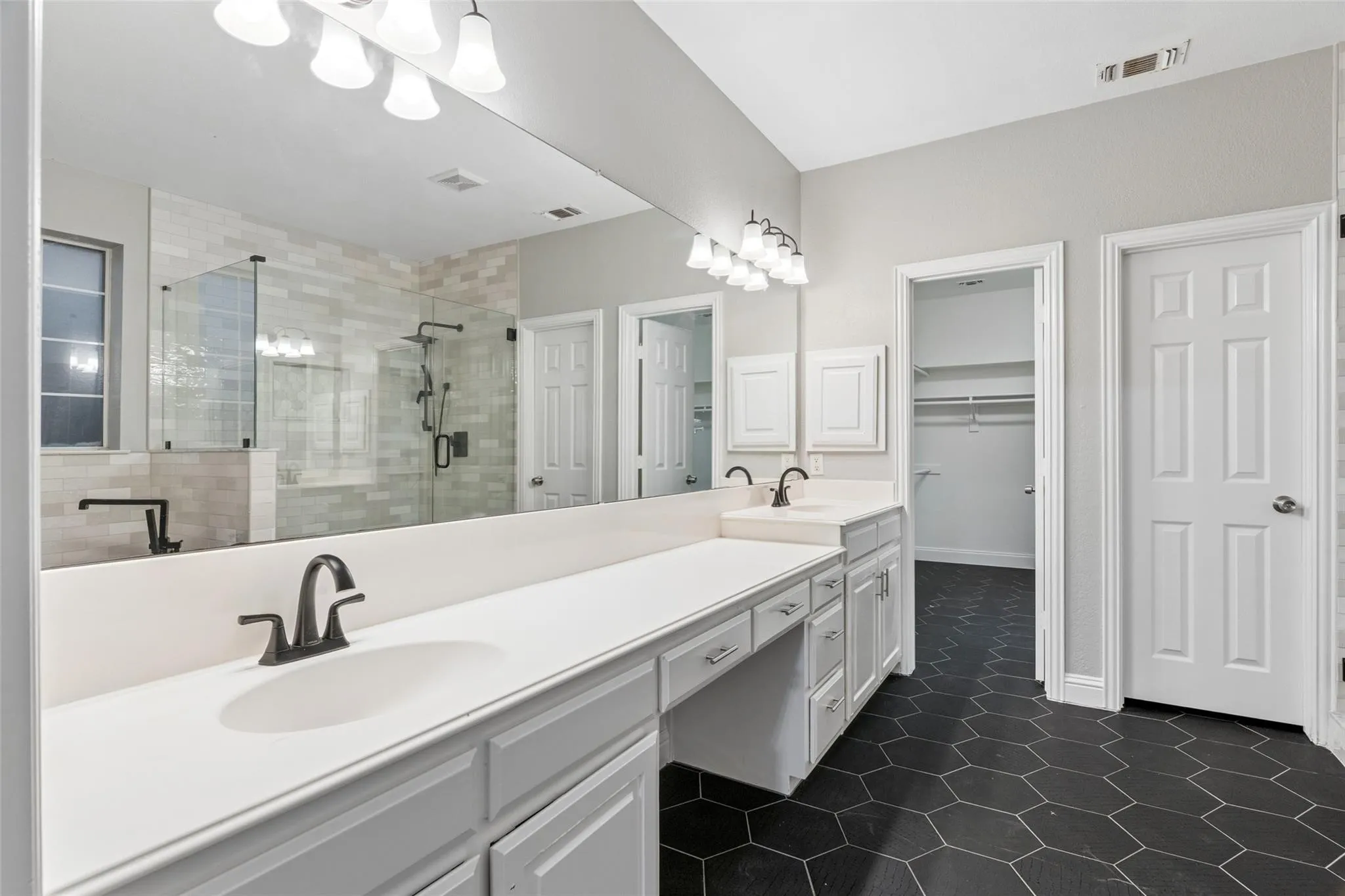 Single Family Residence For Sale in Dallas County , 5912 Crestberry Lane, Sachse, Texas 75048, 4 Bedroom, 3 Bathroom, 2 Garage spaces, 3,730 Sqft, built in 2000, mls#21357885, Real Estate Agent in Sachse, Homes For Sale in Dallas county, Homes For Sale in Sachse, Realtor in Sachse Texas, Real Estate Brokerage Independent Realty Texas, Luminita Cordes Realtor