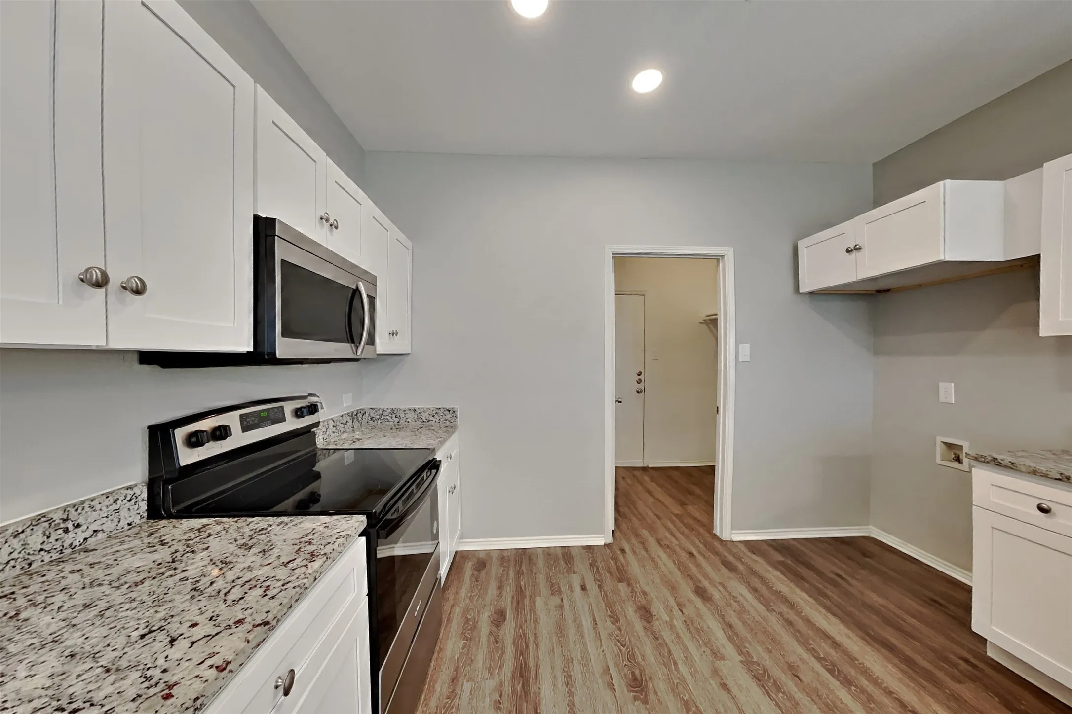 Single Family Residence For Rent in Tarrant County , 11616 Bobcat Drive, Fort Worth, Texas 76244, 4 Bedroom, 3 Bathroom, 2 Garage spaces, 2,060 Sqft, built in 2003, mls#21358877, Real Estate Agent in Fort Worth, Homes For Rent in Tarrant county, Homes For Rent in Fort Worth, Realtor in Fort Worth Texas, Real Estate Brokerage Independent Realty Texas, Luminita Cordes Realtor