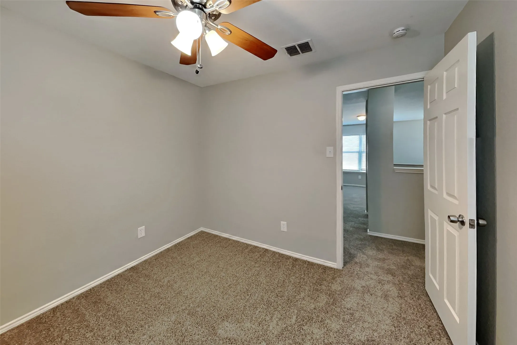 Single Family Residence For Rent in Tarrant County , 11616 Bobcat Drive, Fort Worth, Texas 76244, 4 Bedroom, 3 Bathroom, 2 Garage spaces, 2,060 Sqft, built in 2003, mls#21358877, Real Estate Agent in Fort Worth, Homes For Rent in Tarrant county, Homes For Rent in Fort Worth, Realtor in Fort Worth Texas, Real Estate Brokerage Independent Realty Texas, Luminita Cordes Realtor