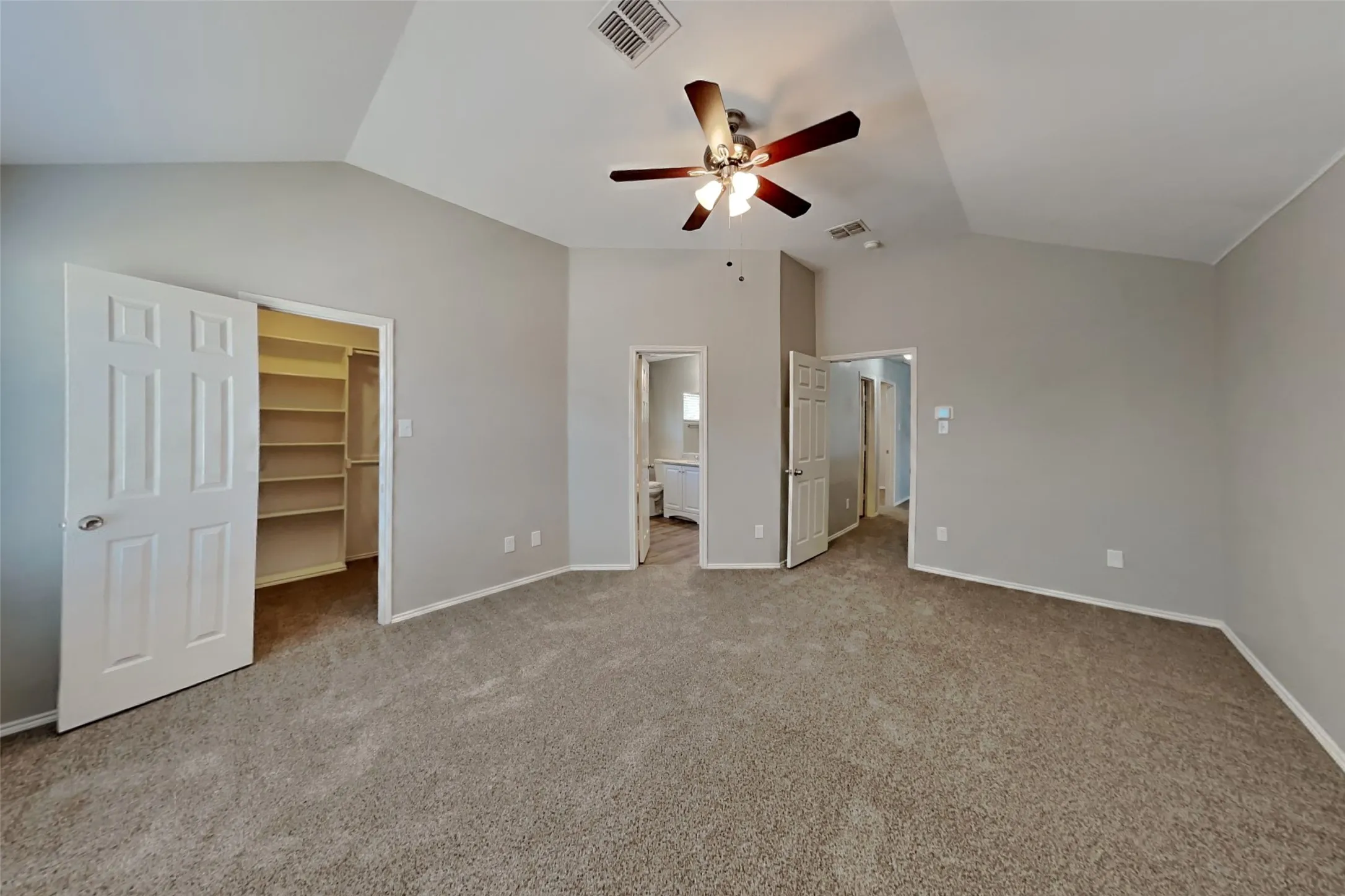Single Family Residence For Rent in Tarrant County , 11616 Bobcat Drive, Fort Worth, Texas 76244, 4 Bedroom, 3 Bathroom, 2 Garage spaces, 2,060 Sqft, built in 2003, mls#21358877, Real Estate Agent in Fort Worth, Homes For Rent in Tarrant county, Homes For Rent in Fort Worth, Realtor in Fort Worth Texas, Real Estate Brokerage Independent Realty Texas, Luminita Cordes Realtor
