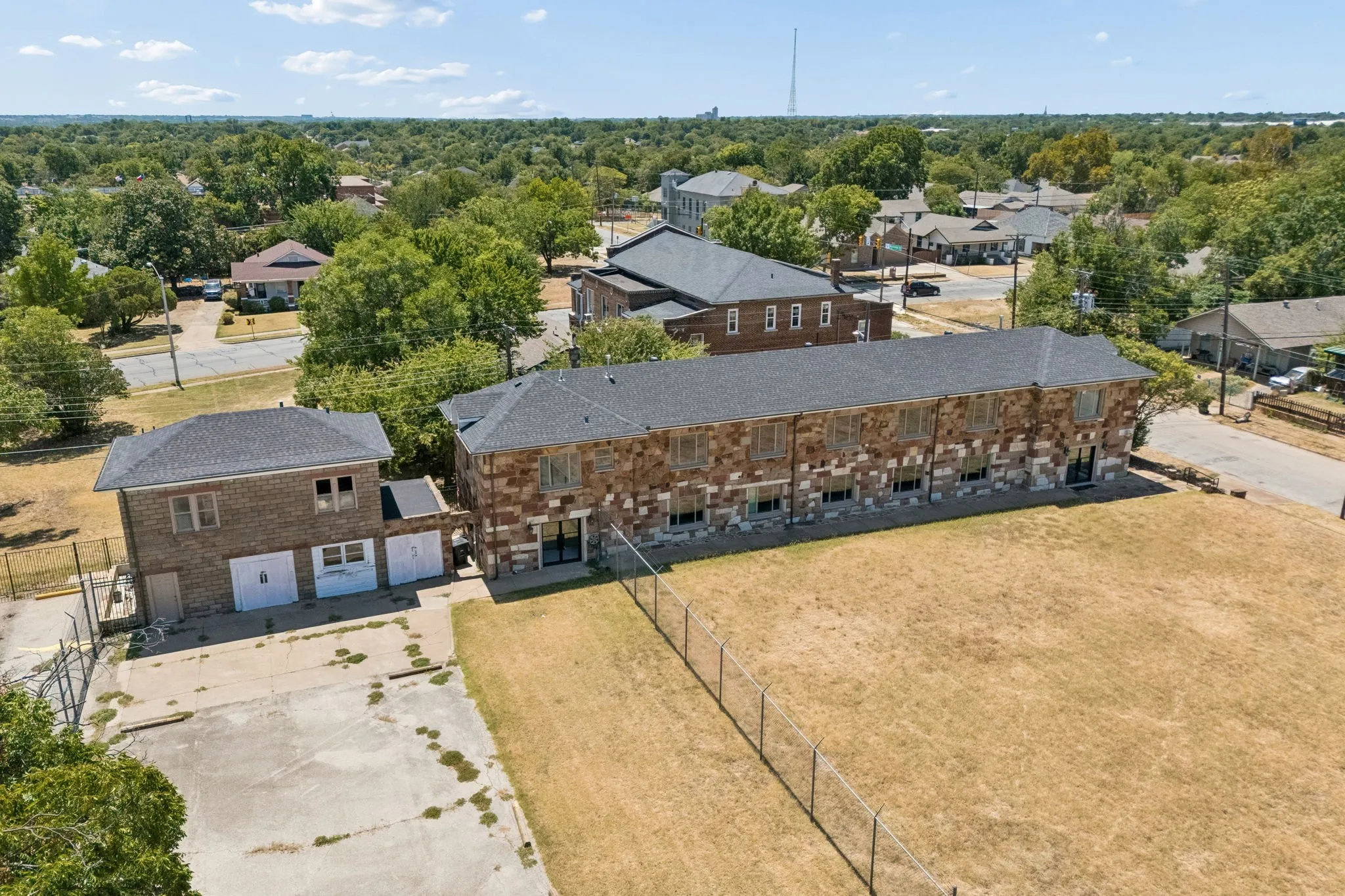 Single Family Residence For Sale in Tarrant County , 1200 E Maddox Avenue, Fort Worth, Texas 76104, 6 Bedroom, 8 Bathroom, 4 Garage spaces, 8,851 Sqft, built in 1930, mls#21358675, Real Estate Agent in Fort Worth, Homes For Sale in Tarrant county, Homes For Sale in Fort Worth, Realtor in Fort Worth Texas, Real Estate Brokerage Independent Realty Texas, Luminita Cordes Realtor