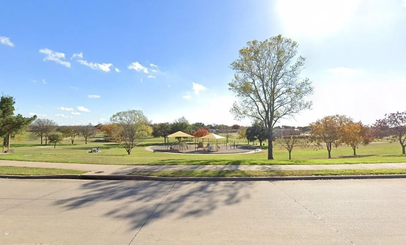 Close proximity to Furneaux Lane Park!
