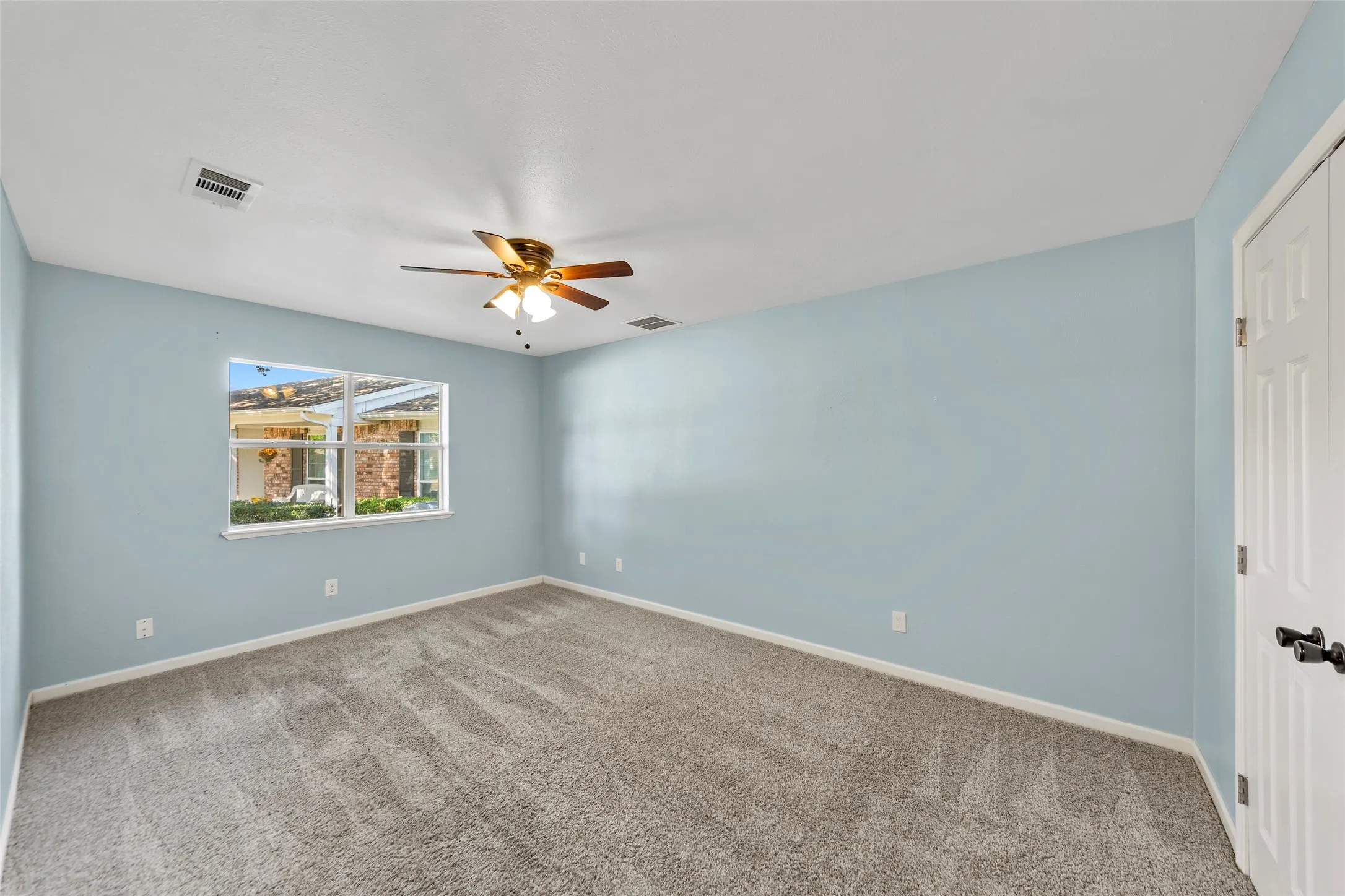 Single Family Residence For Sale in Denton County , 2017 Jennifer Court, Carrollton, Texas 75007, 3 Bedroom, 2 Bathroom, 2 Garage spaces, 1,821 Sqft, built in 1974, mls#21346866, Real Estate Agent in Carrollton, Homes For Sale in Denton county, Homes For Sale in Carrollton, Realtor in Carrollton Texas, Real Estate Brokerage Independent Realty Texas, Luminita Cordes Realtor