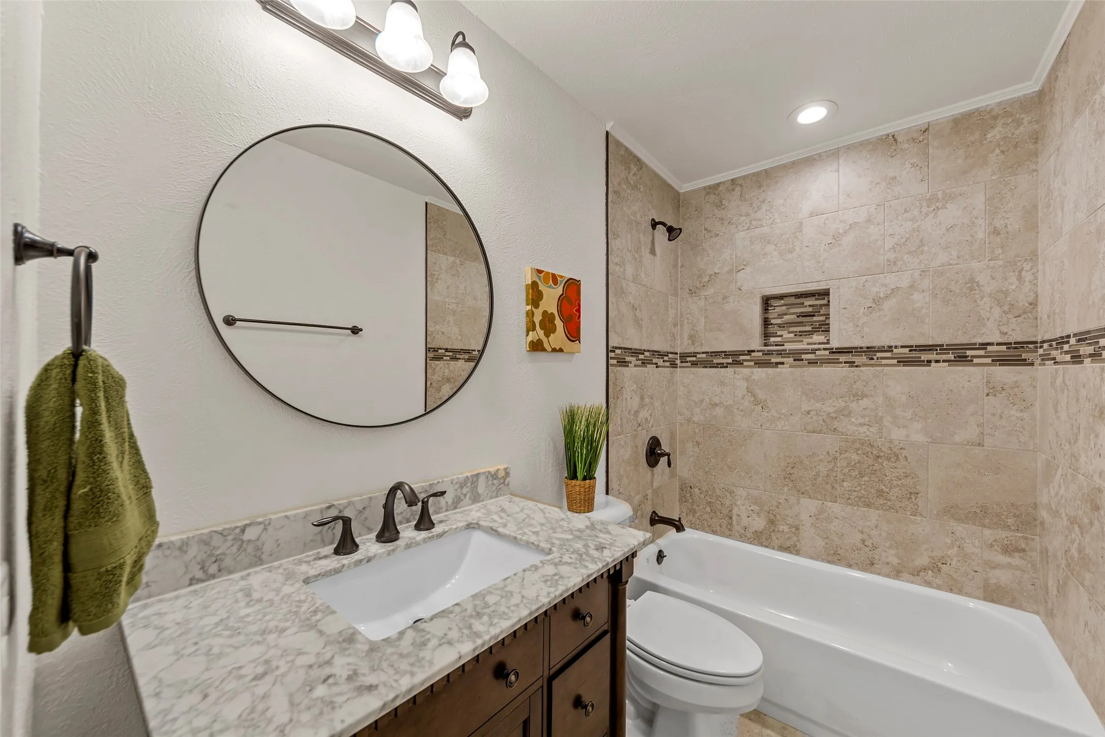 Single Family Residence For Sale in Denton County , 2017 Jennifer Court, Carrollton, Texas 75007, 3 Bedroom, 2 Bathroom, 2 Garage spaces, 1,821 Sqft, built in 1974, mls#21346866, Real Estate Agent in Carrollton, Homes For Sale in Denton county, Homes For Sale in Carrollton, Realtor in Carrollton Texas, Real Estate Brokerage Independent Realty Texas, Luminita Cordes Realtor