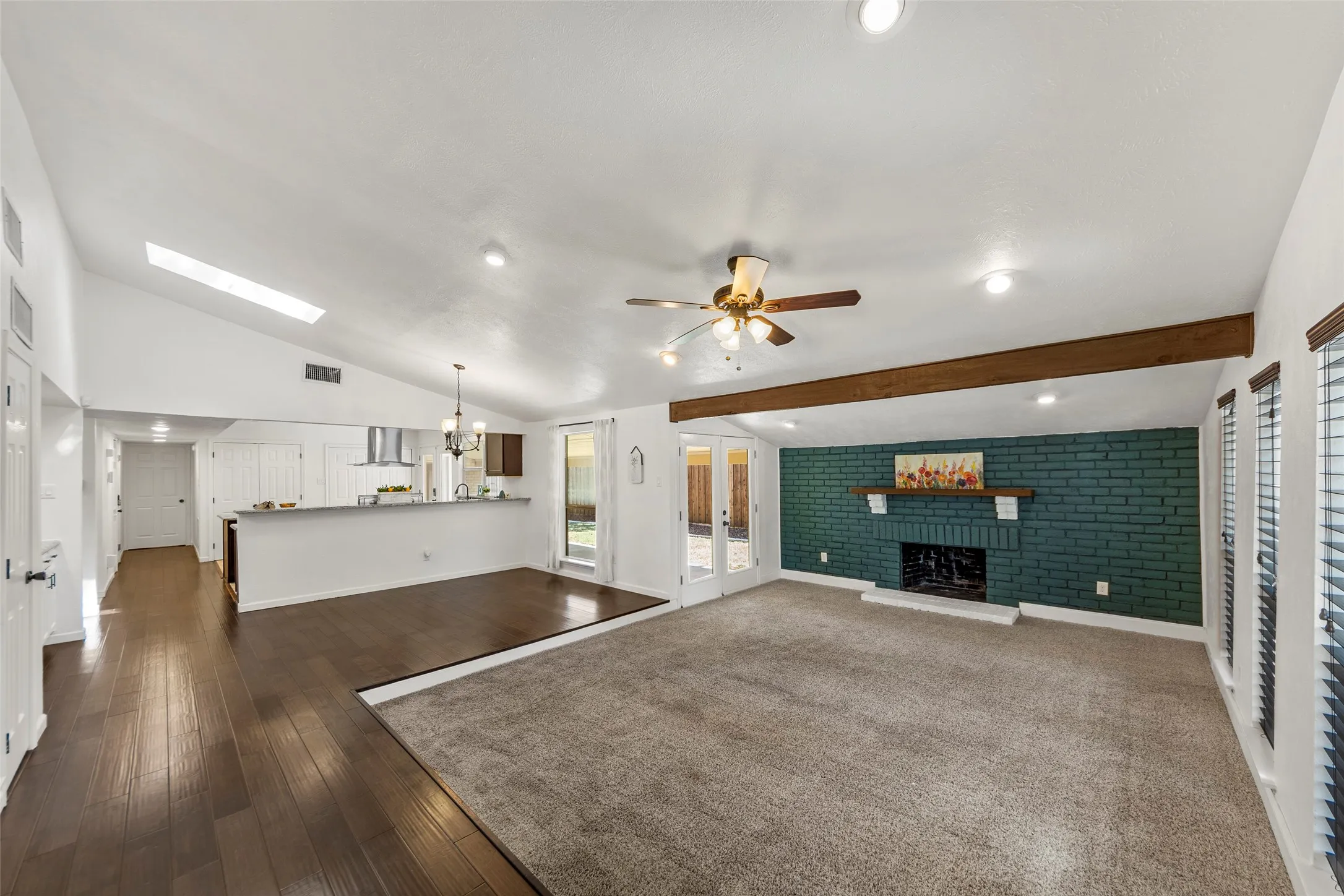Single Family Residence For Sale in Denton County , 2017 Jennifer Court, Carrollton, Texas 75007, 3 Bedroom, 2 Bathroom, 2 Garage spaces, 1,821 Sqft, built in 1974, mls#21346866, Real Estate Agent in Carrollton, Homes For Sale in Denton county, Homes For Sale in Carrollton, Realtor in Carrollton Texas, Real Estate Brokerage Independent Realty Texas, Luminita Cordes Realtor