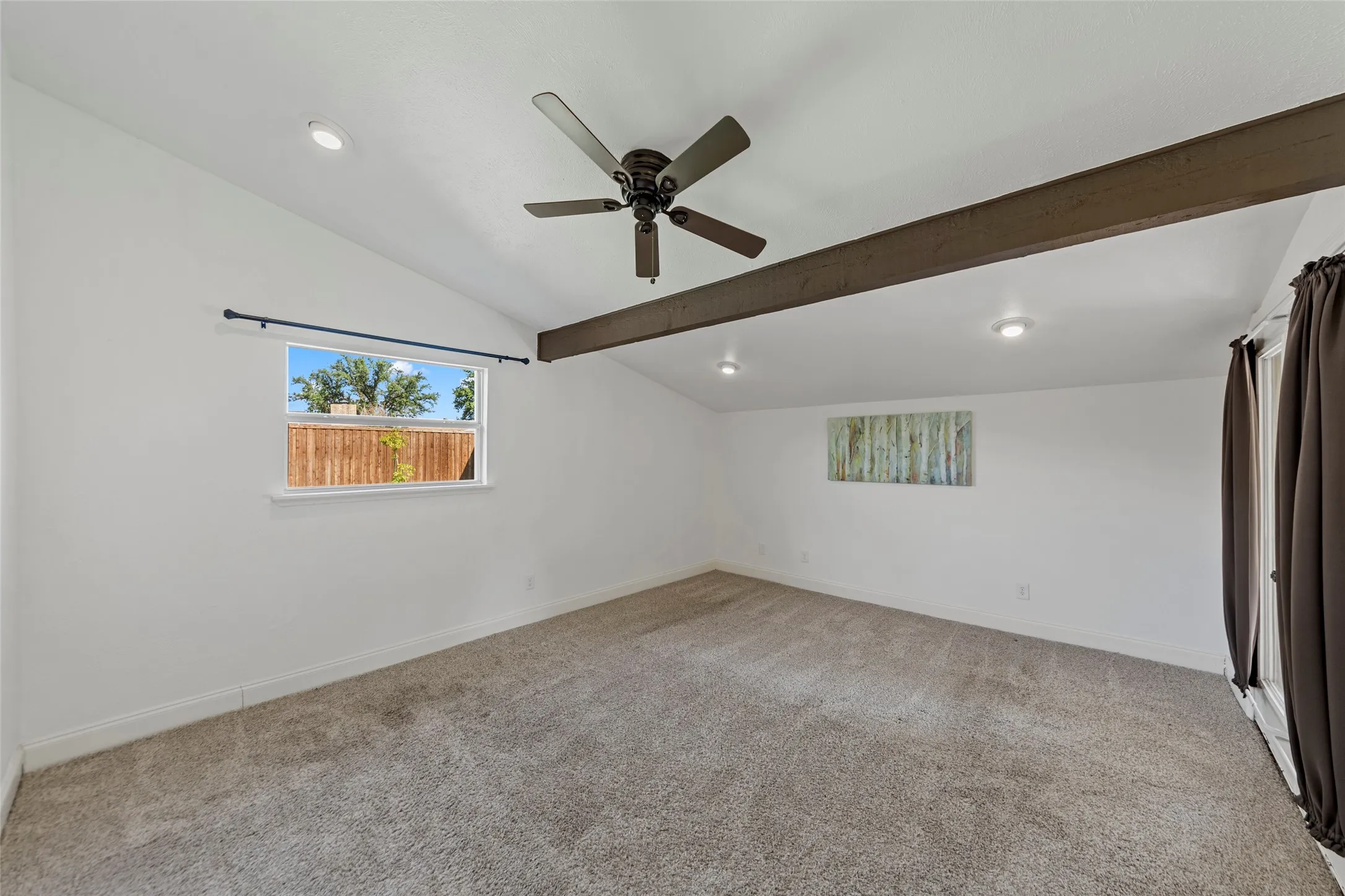 Single Family Residence For Sale in Denton County , 2017 Jennifer Court, Carrollton, Texas 75007, 3 Bedroom, 2 Bathroom, 2 Garage spaces, 1,821 Sqft, built in 1974, mls#21346866, Real Estate Agent in Carrollton, Homes For Sale in Denton county, Homes For Sale in Carrollton, Realtor in Carrollton Texas, Real Estate Brokerage Independent Realty Texas, Luminita Cordes Realtor