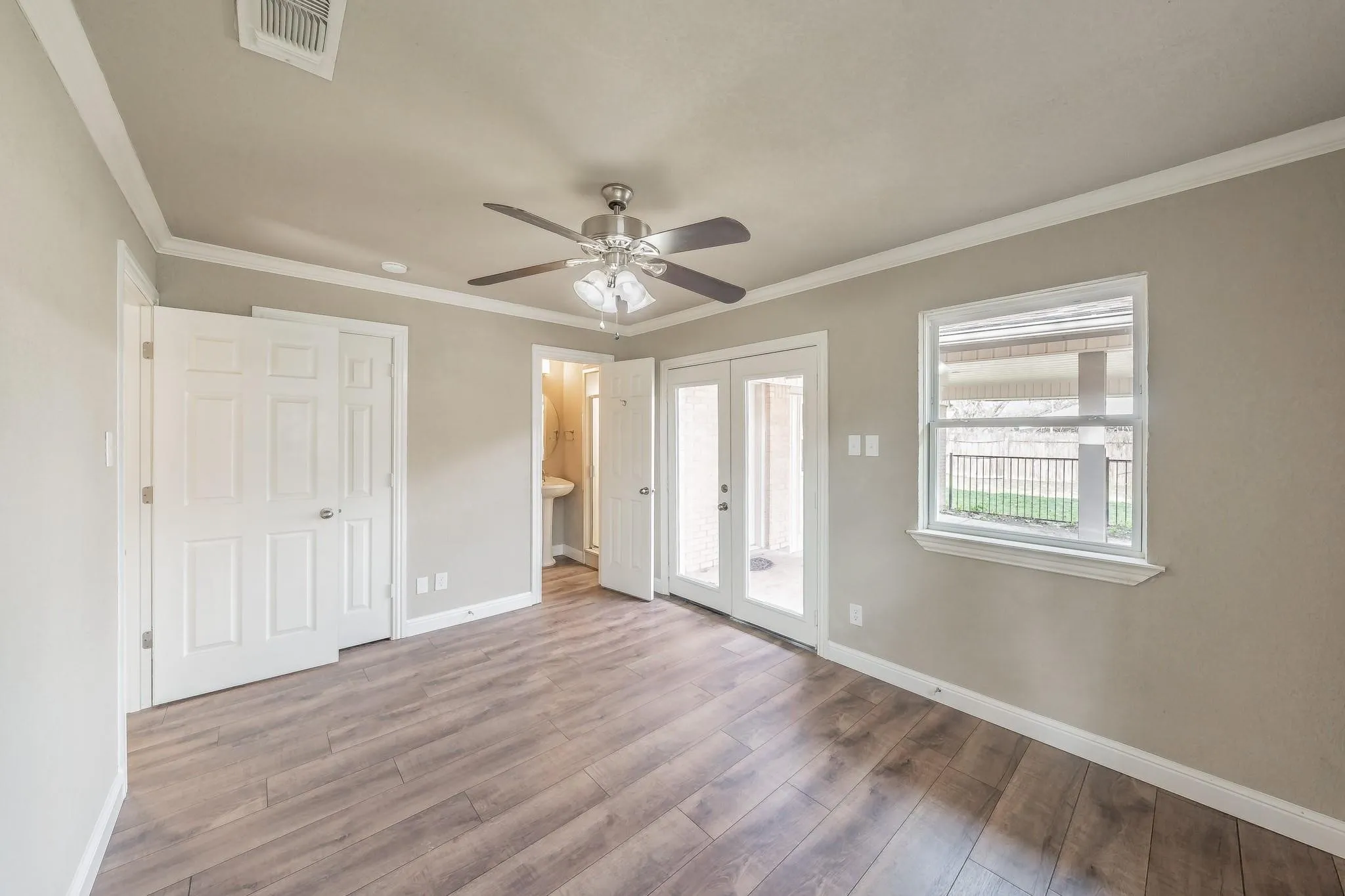 Single Family Residence For Sale in Wise County , 1721 Kay Avenue, Bridgeport, Texas 76426, 3 Bedroom, 2 Bathroom, Garage spaces, 1,627 Sqft, built in 1990, Price $299,950, mls#21353809, Real Estate Agent in Bridgeport, Homes For Sale in Wise county, Homes For Sale in Bridgeport, Realtor in Bridgeport Texas, Real Estate Brokerage Independent Realty Texas, Luminita Cordes Realtor