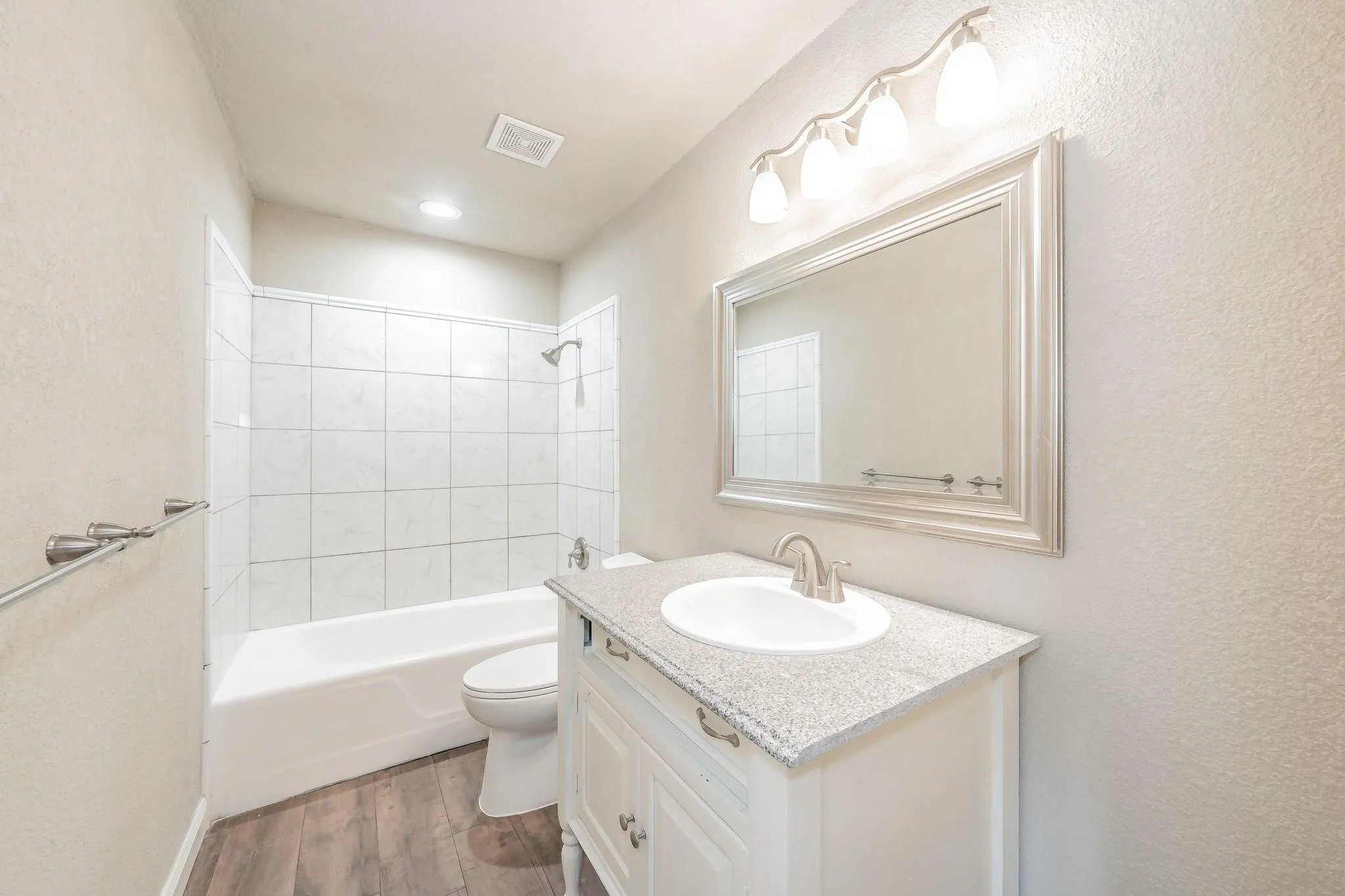 Single Family Residence For Sale in Wise County , 1721 Kay Avenue, Bridgeport, Texas 76426, 3 Bedroom, 2 Bathroom, Garage spaces, 1,627 Sqft, built in 1990, Price $299,950, mls#21353809, Real Estate Agent in Bridgeport, Homes For Sale in Wise county, Homes For Sale in Bridgeport, Realtor in Bridgeport Texas, Real Estate Brokerage Independent Realty Texas, Luminita Cordes Realtor