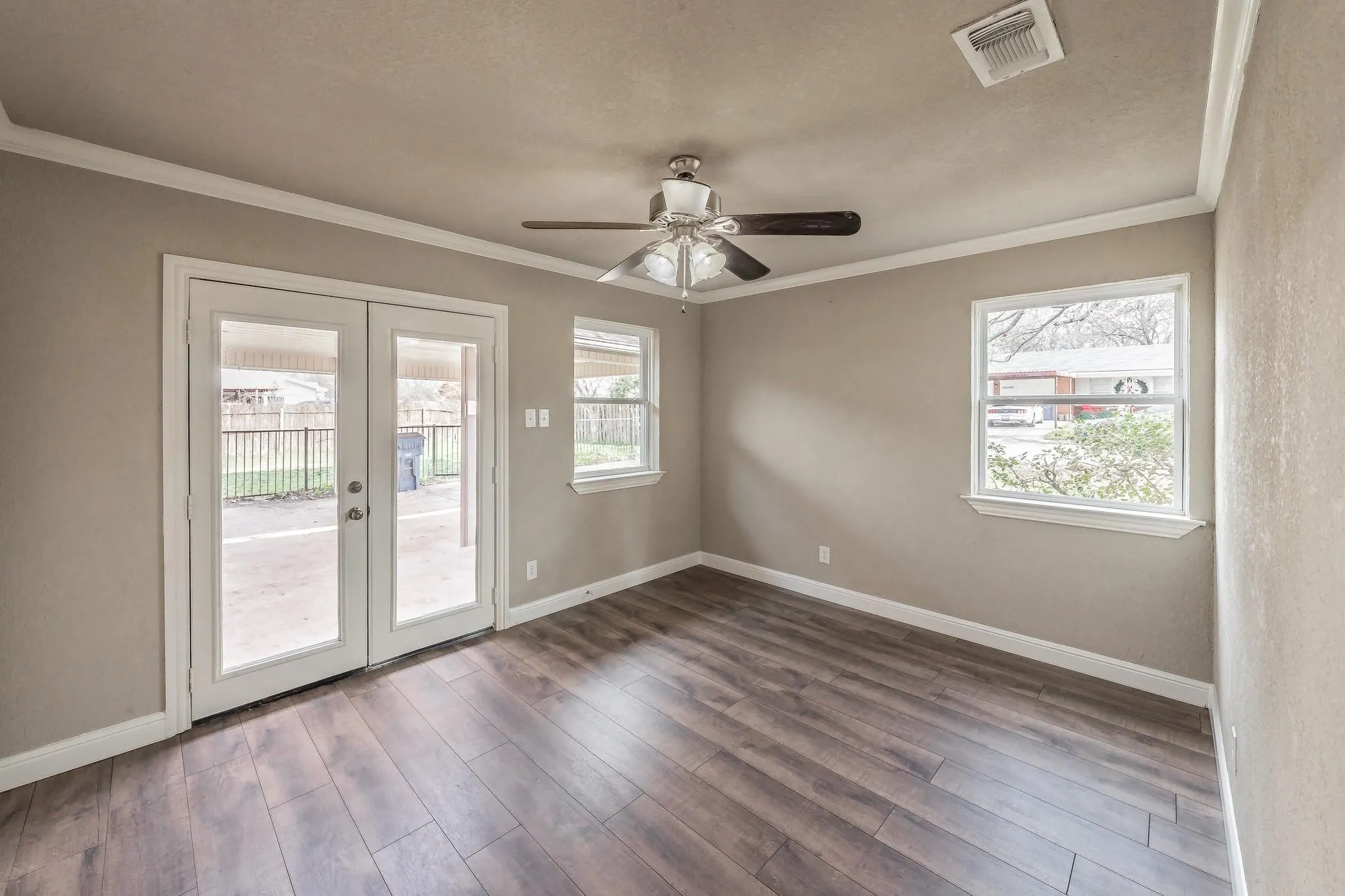 Single Family Residence For Sale in Wise County , 1721 Kay Avenue, Bridgeport, Texas 76426, 3 Bedroom, 2 Bathroom, Garage spaces, 1,627 Sqft, built in 1990, Price $299,950, mls#21353809, Real Estate Agent in Bridgeport, Homes For Sale in Wise county, Homes For Sale in Bridgeport, Realtor in Bridgeport Texas, Real Estate Brokerage Independent Realty Texas, Luminita Cordes Realtor